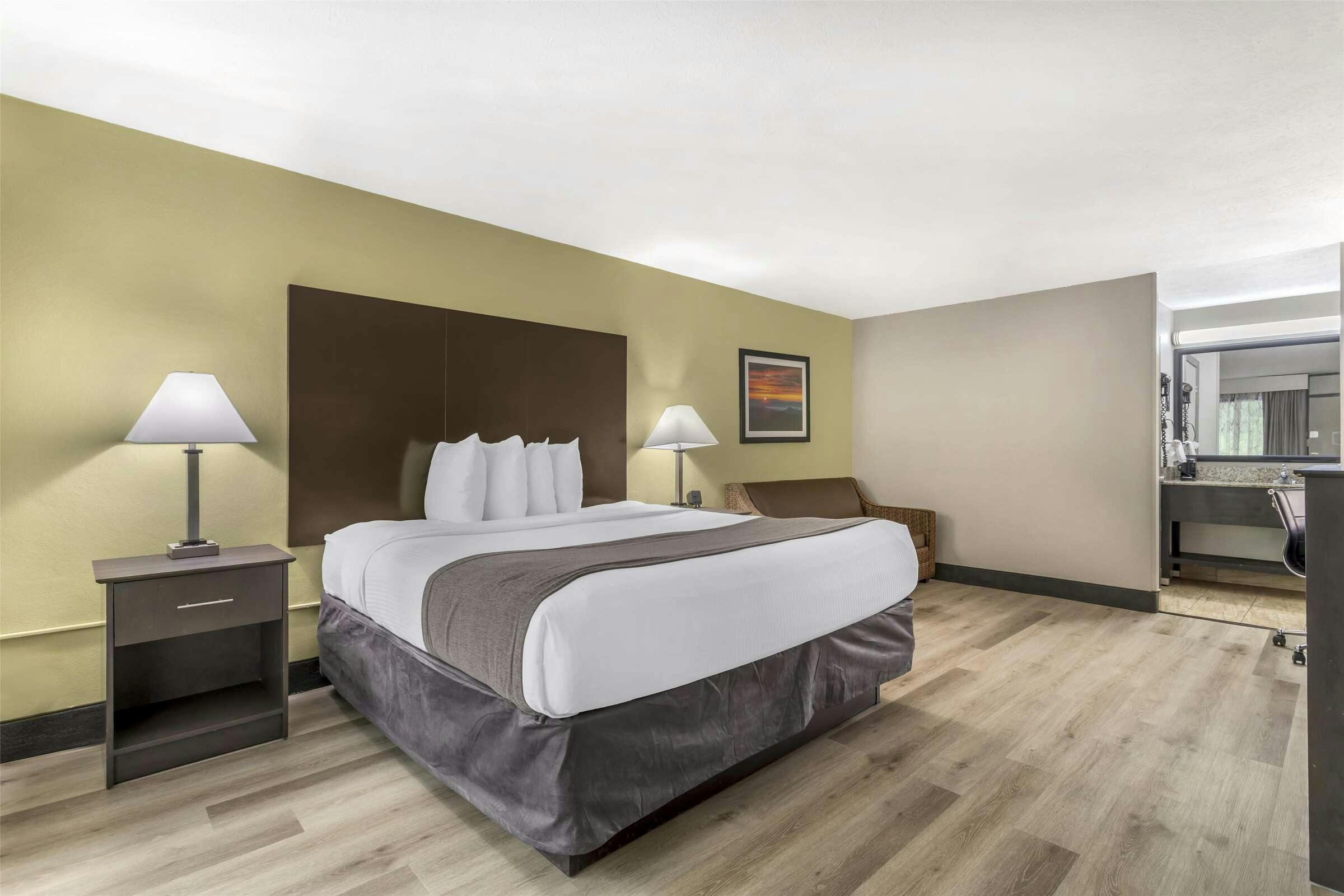 Hotel Best Western Asheville Tunnel Road photo 3