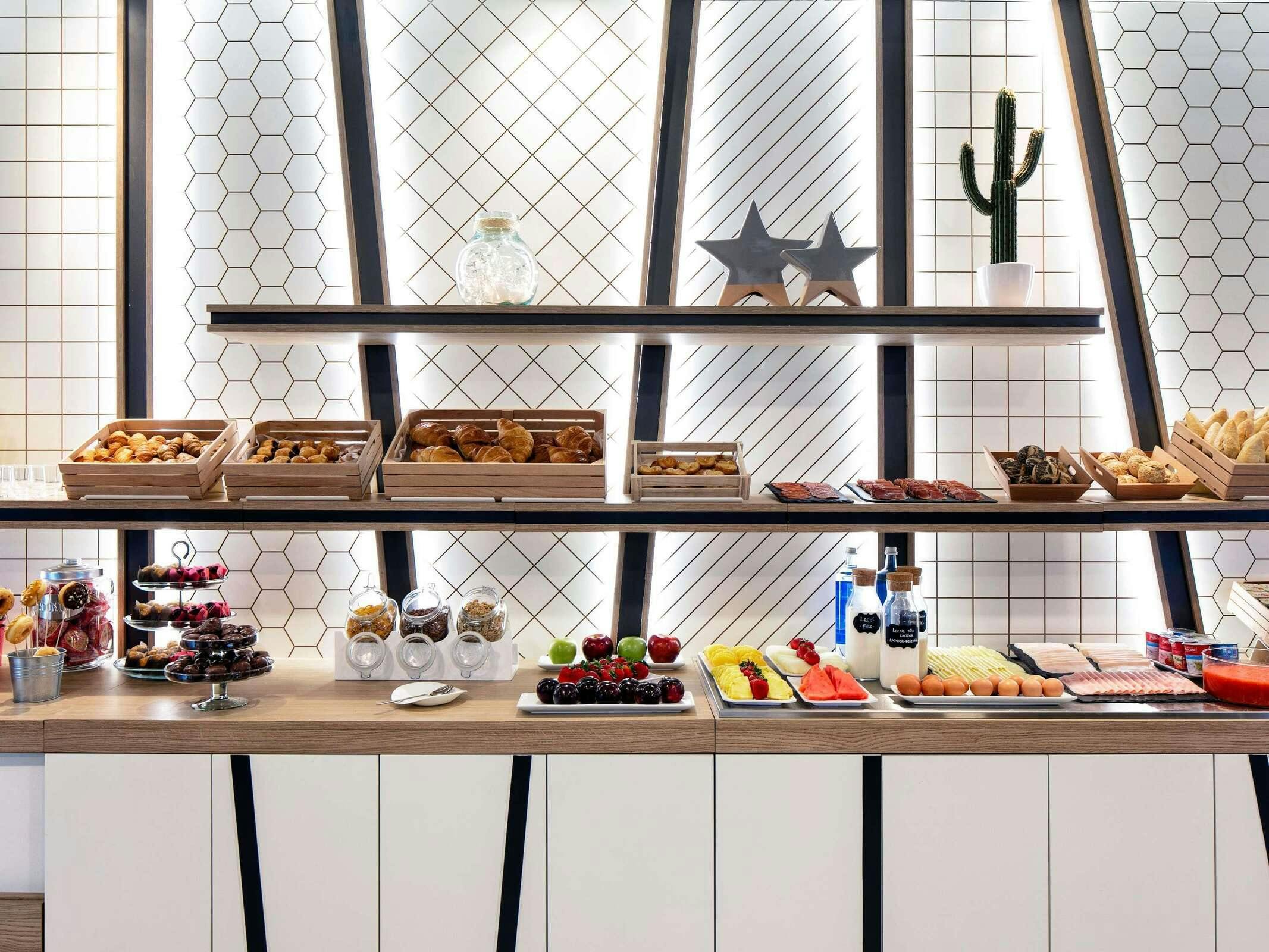 Hotel Ibis Styles A Coruna photo 1