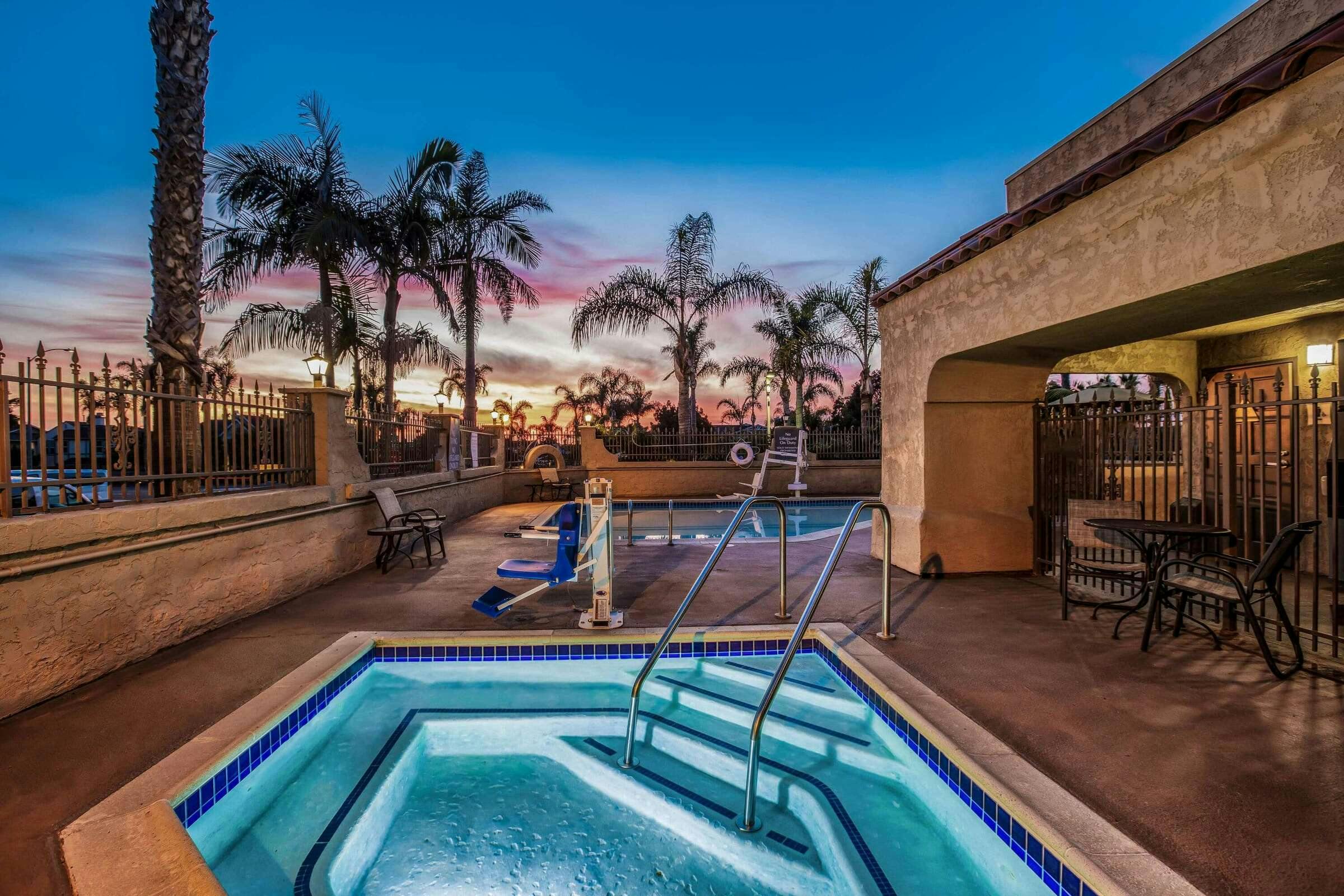 Hotel LQ Inn and Suite Carlsbad photo 4
