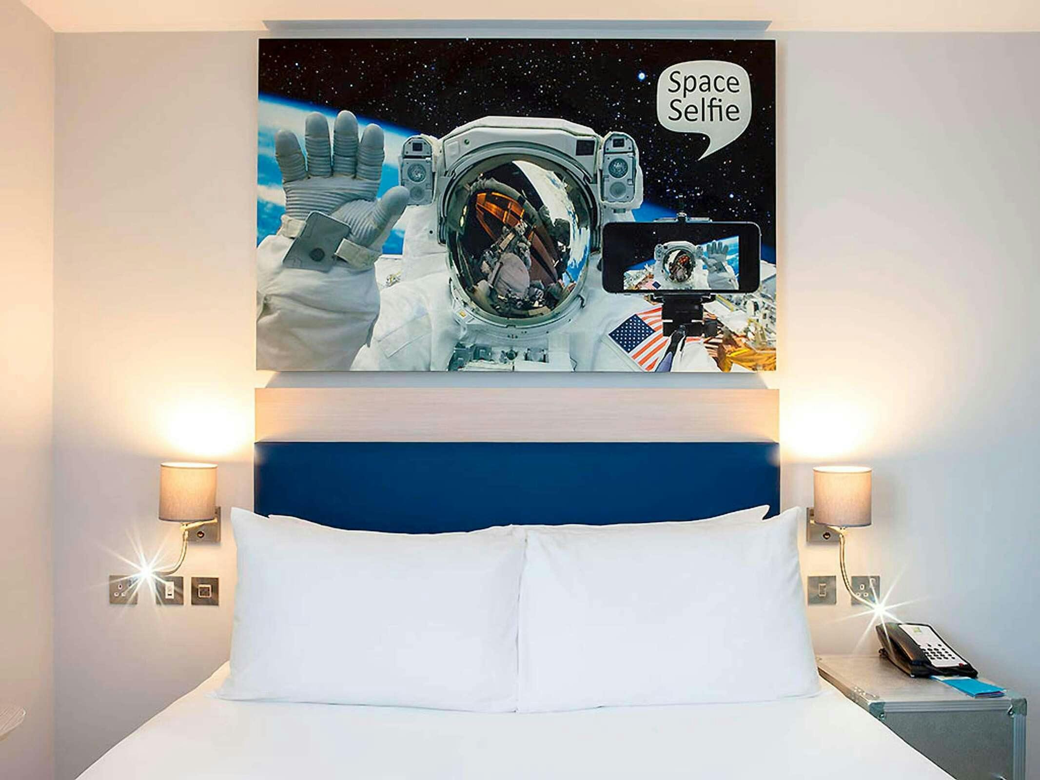 Hotel Ibis Styles London Heathrow Airport photo 3