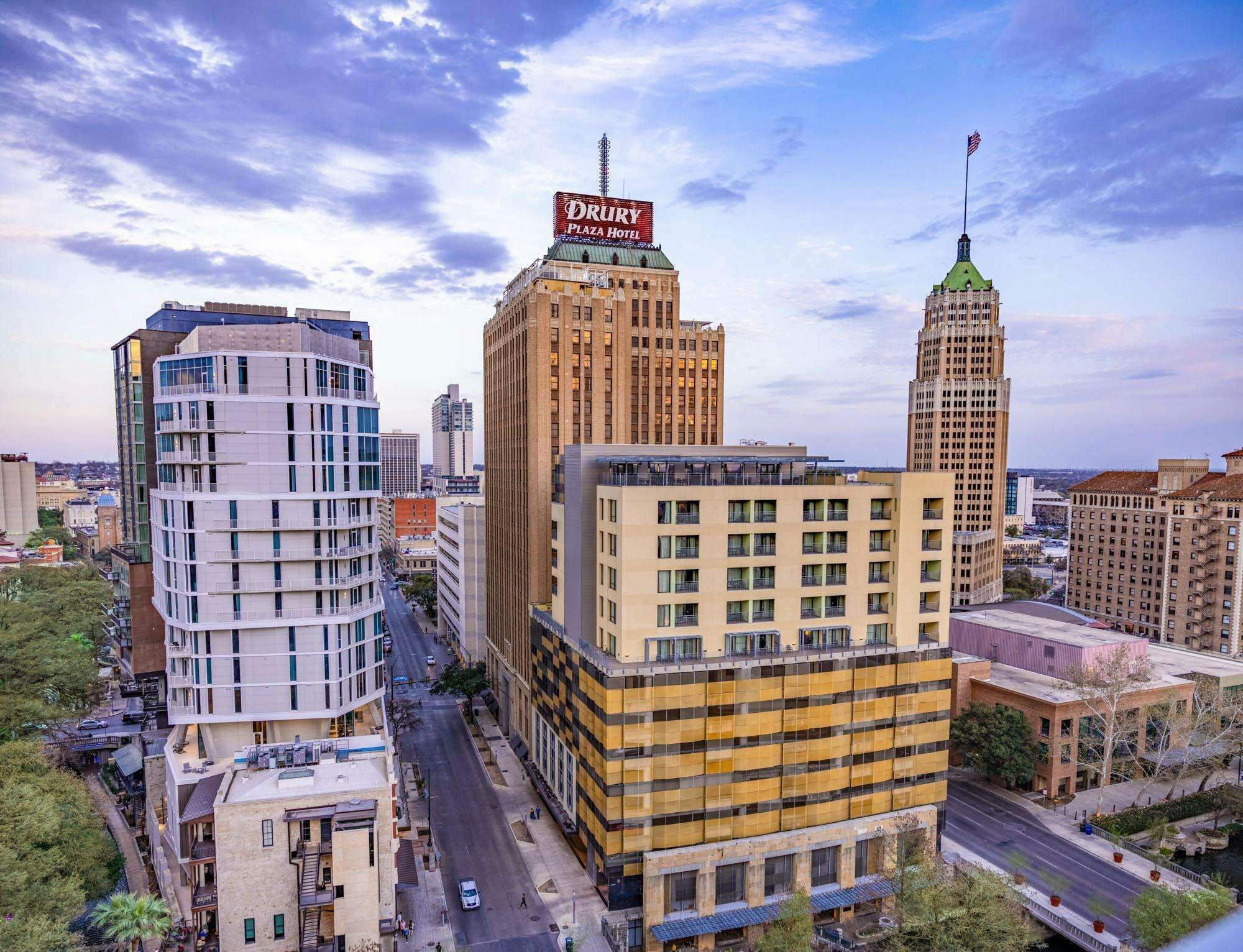 Drury Plaza Hotel San Antonio Riverwalk