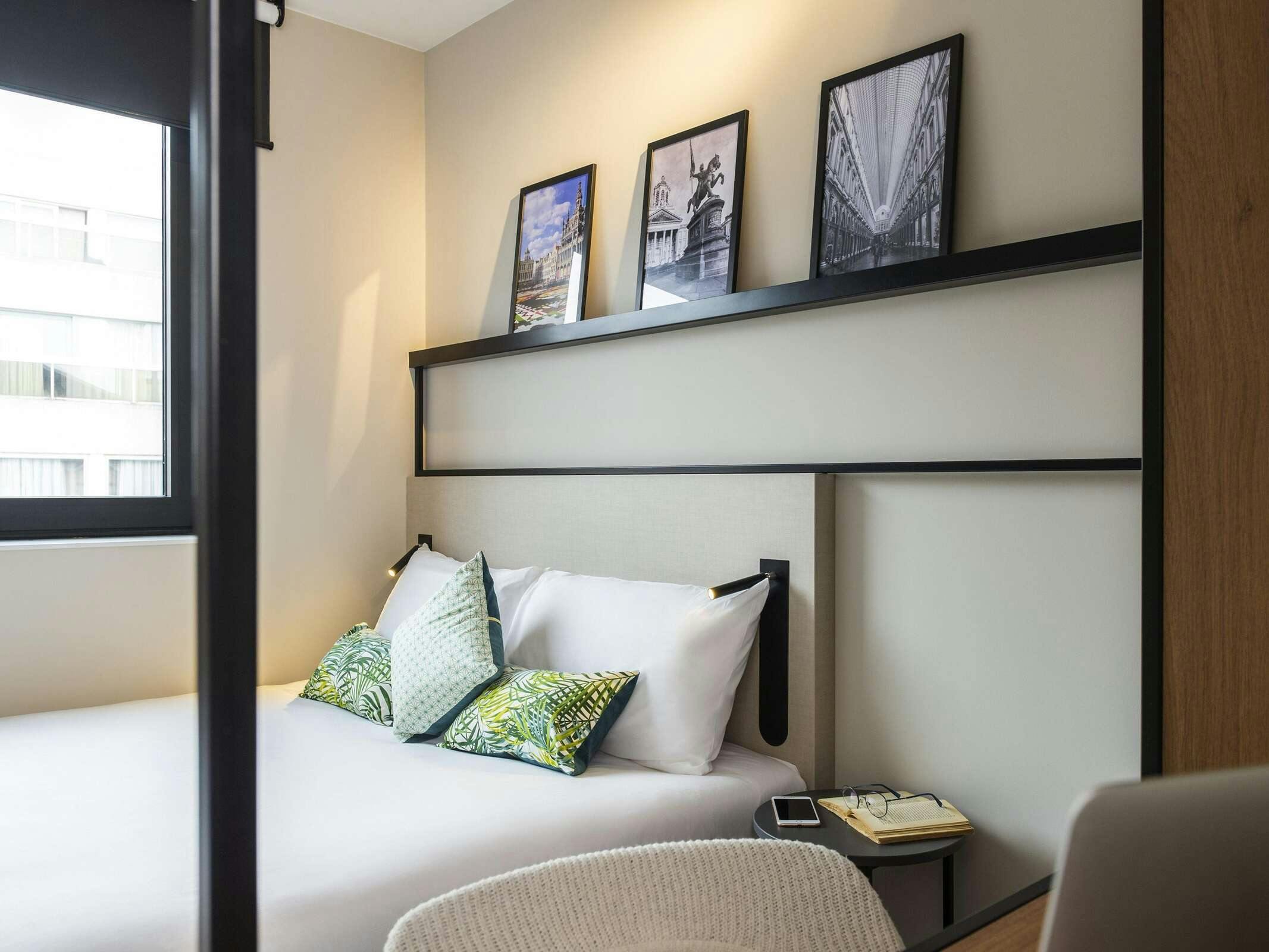 Hotel Ibis Brussels Centre Chatelain photo 4