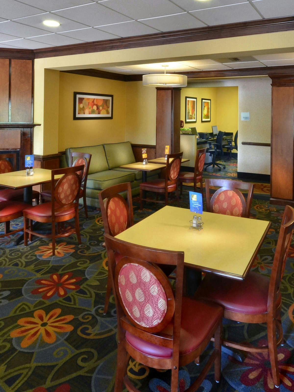 Hotel Holiday Inn Express Richmond photo 5