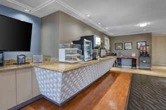 Hotel SureStay Plus by Best Western Mountain View photo 2