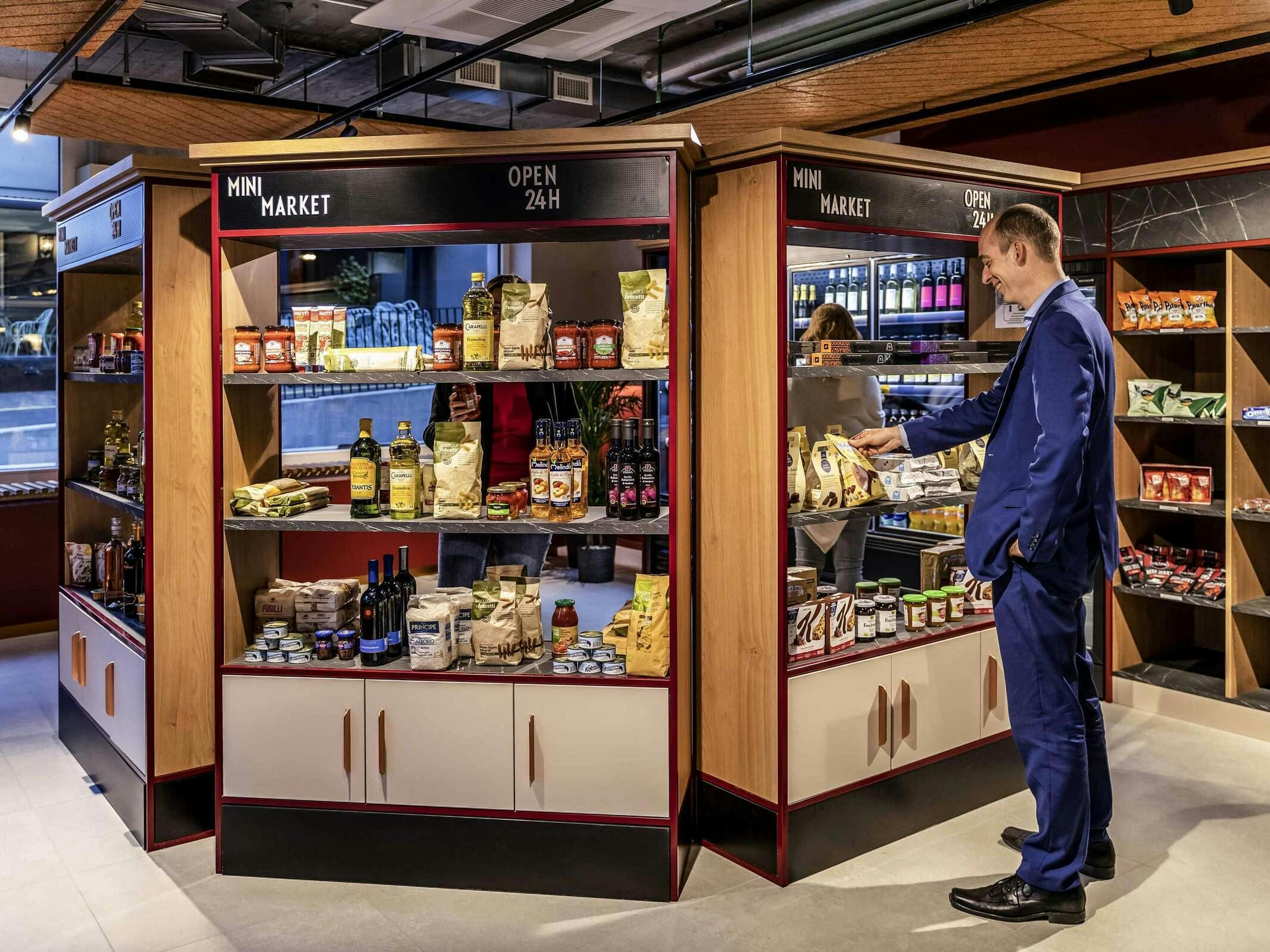 Hotel Aparthotel Adagio Zurich City Center photo 1