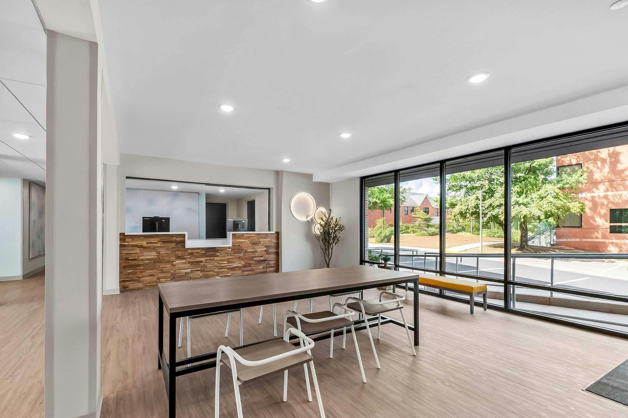 Hotel ECHO Suites Extended Stay by Wyndham Sterling photo 5