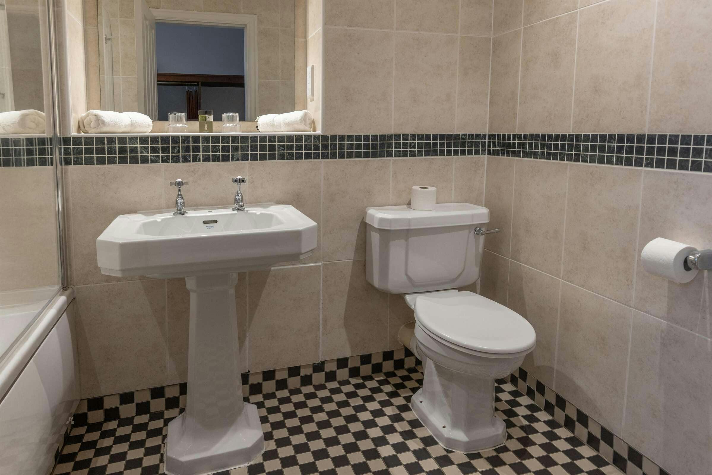 Hotel Ringwood Hall Hotel & Spa, Bw Signature Collection photo 4