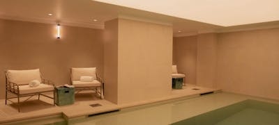 9Hotel Chelton