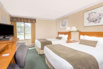Hotel HoJo Downtown Kamloo photo 5