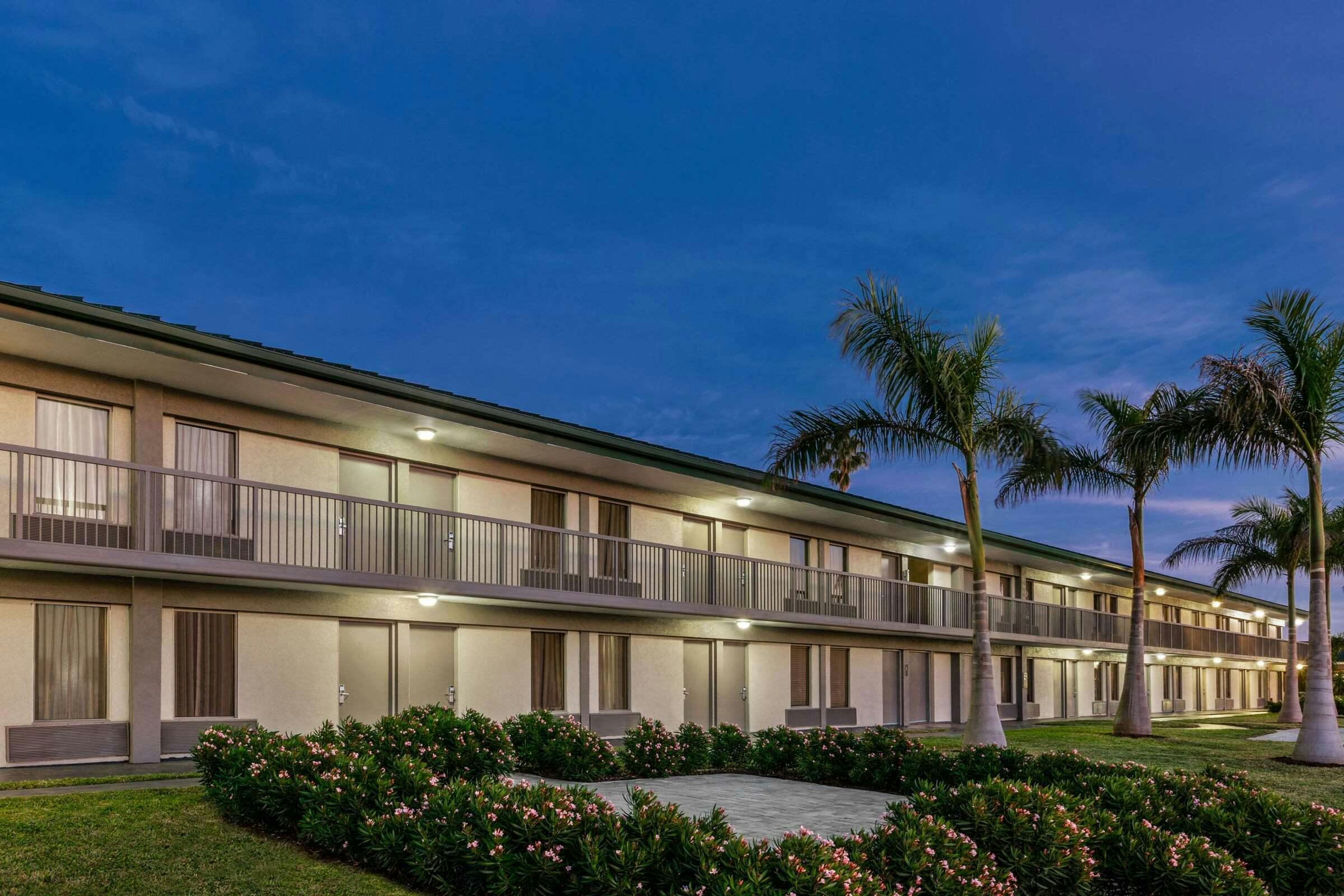 RA Sarasota Waterfront