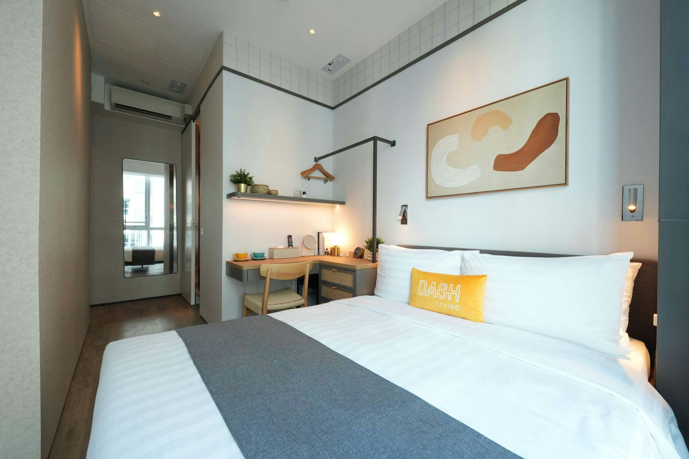 Hotel Dash Living On Queen photo 1
