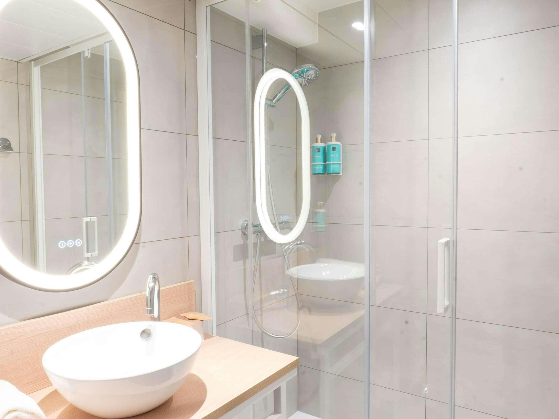 Hotel Novotel Rouen Sud Zenith Parc Expo photo 3