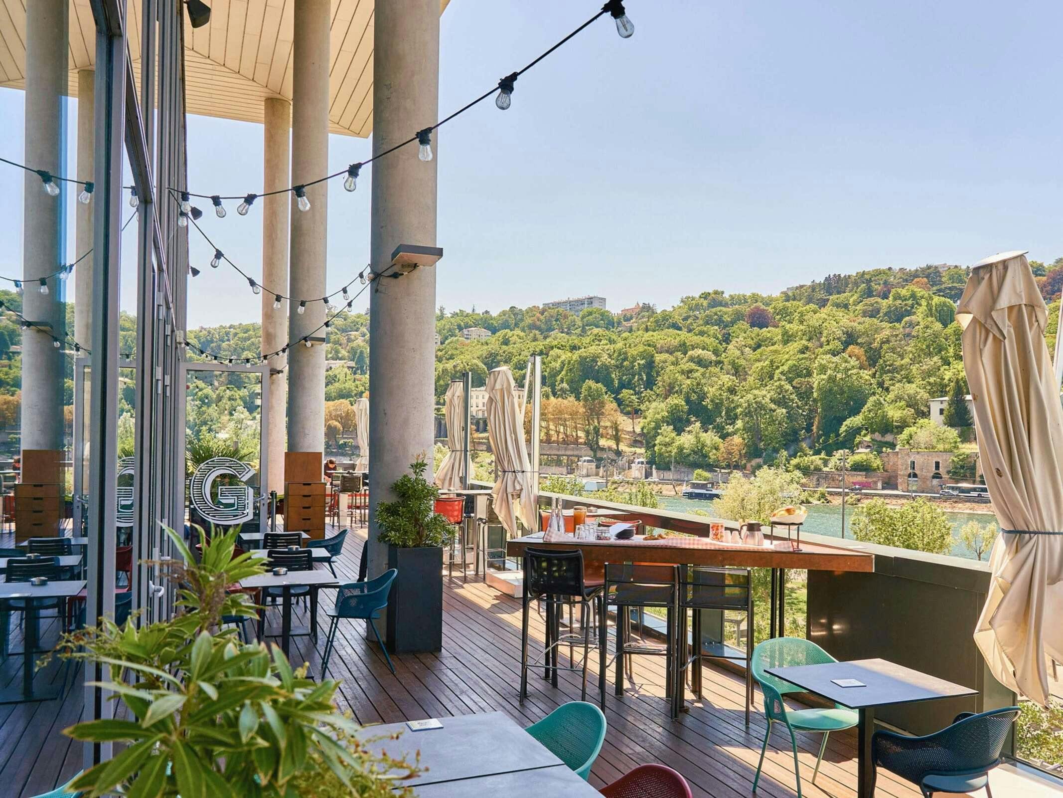 Hotel Novotel Lyon Confluence photo 1