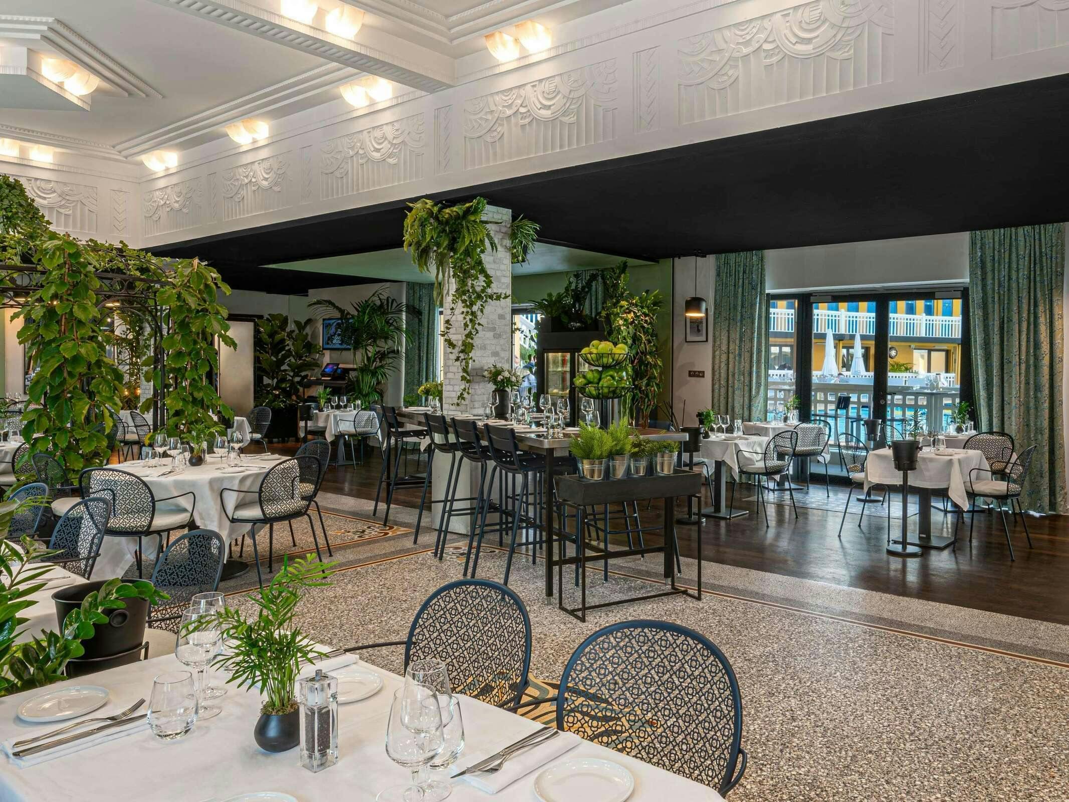 Hotel Molitor Hotel & Spa Paris M Gallery Collection photo 1