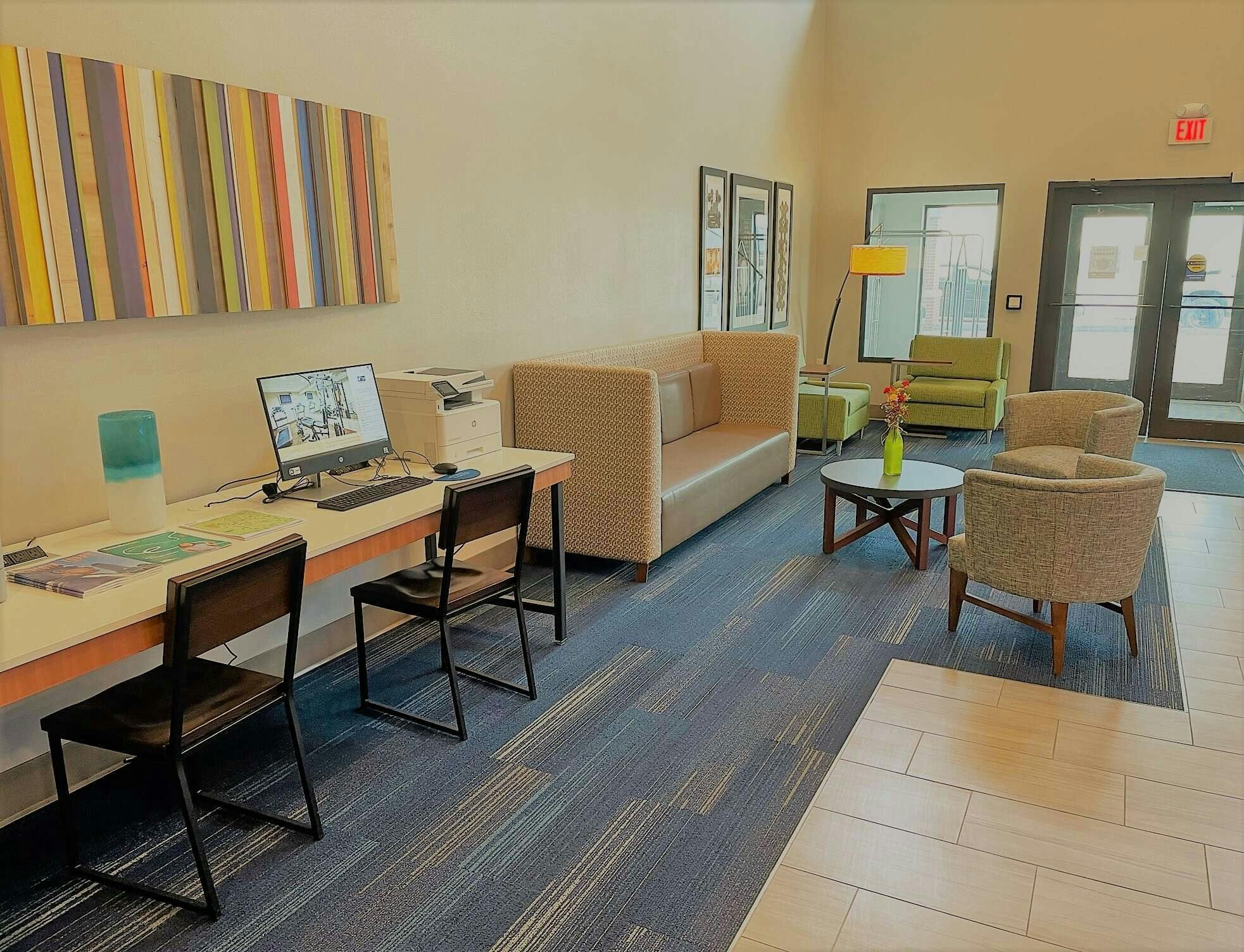 Hotel Holiday Inn Express Hotel & Suites Lincoln South photo 3