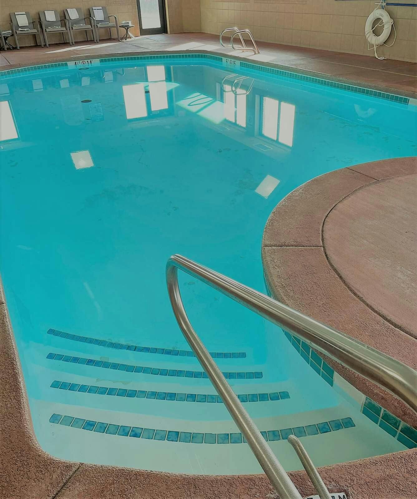 Hotel Holiday Inn Express Hotel & Suites Lincoln South photo 5