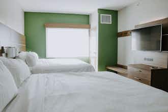 Hotel Holiday Inn Express Hotel & Suites Lincoln South photo 1