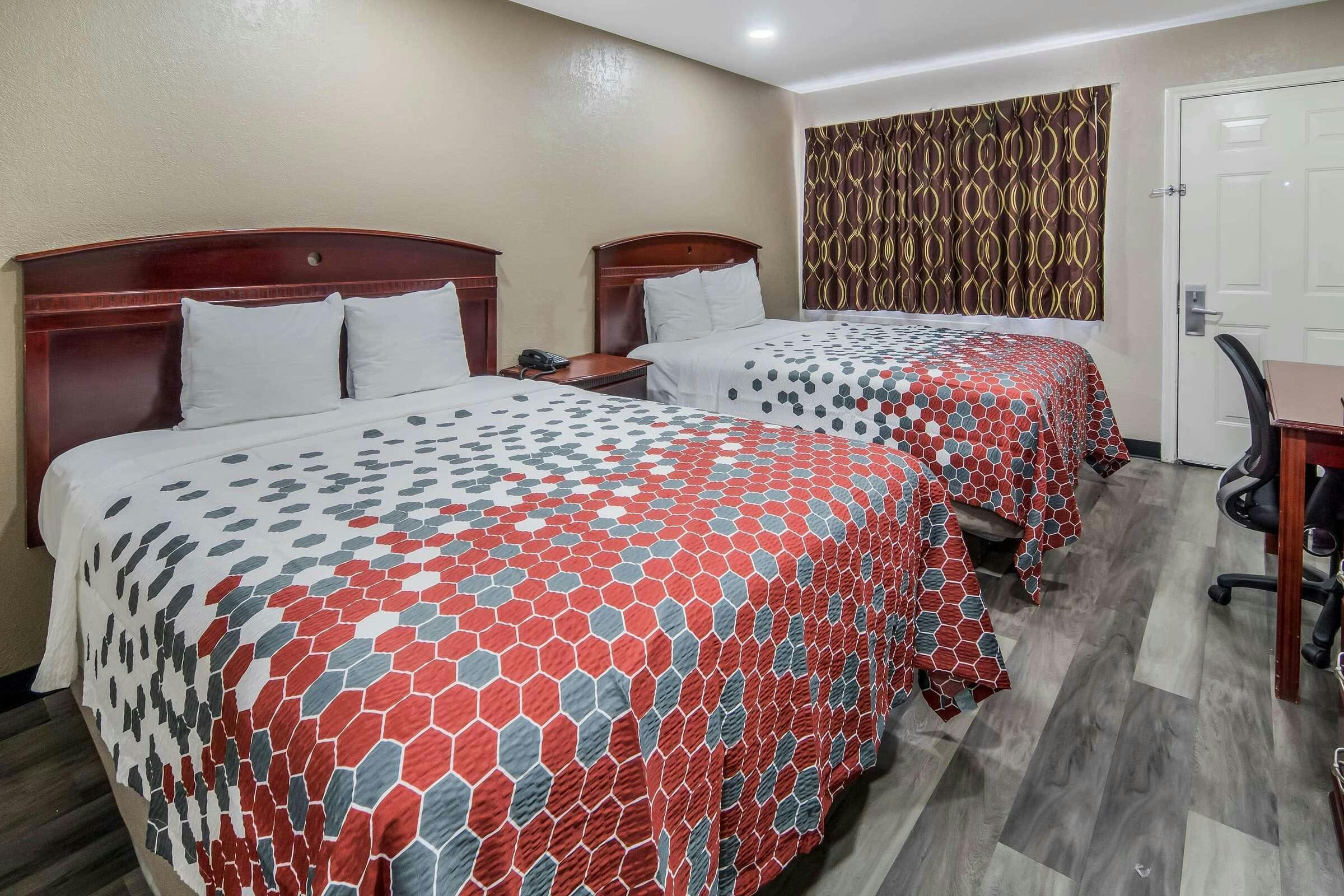 Hotel Super 8 Waco North I 35 photo 2