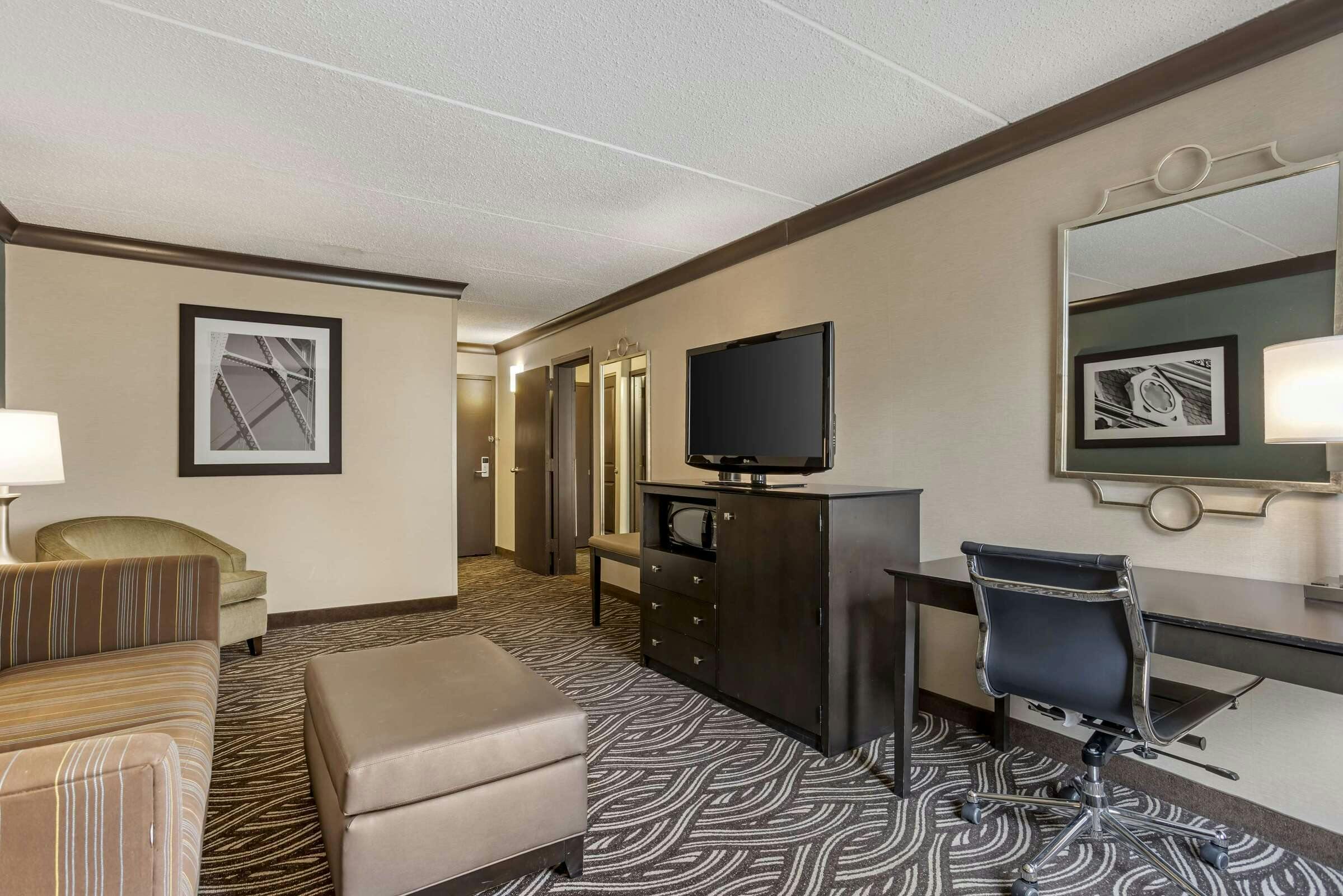 Hotel Best Western Plus Kingston Hotel And Conference Center photo 2