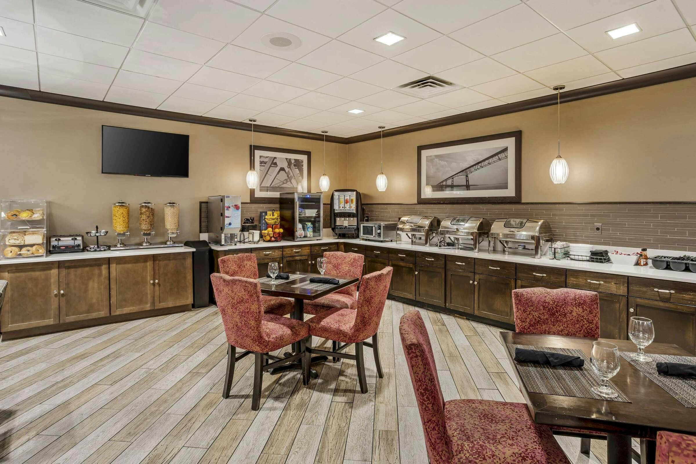 Hotel Best Western Plus Kingston Hotel And Conference Center photo 4