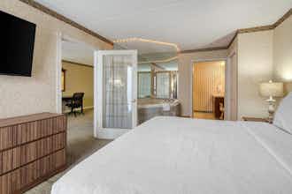 Hotel Best Western Plus Genetti Hotel & Conference Center photo 3