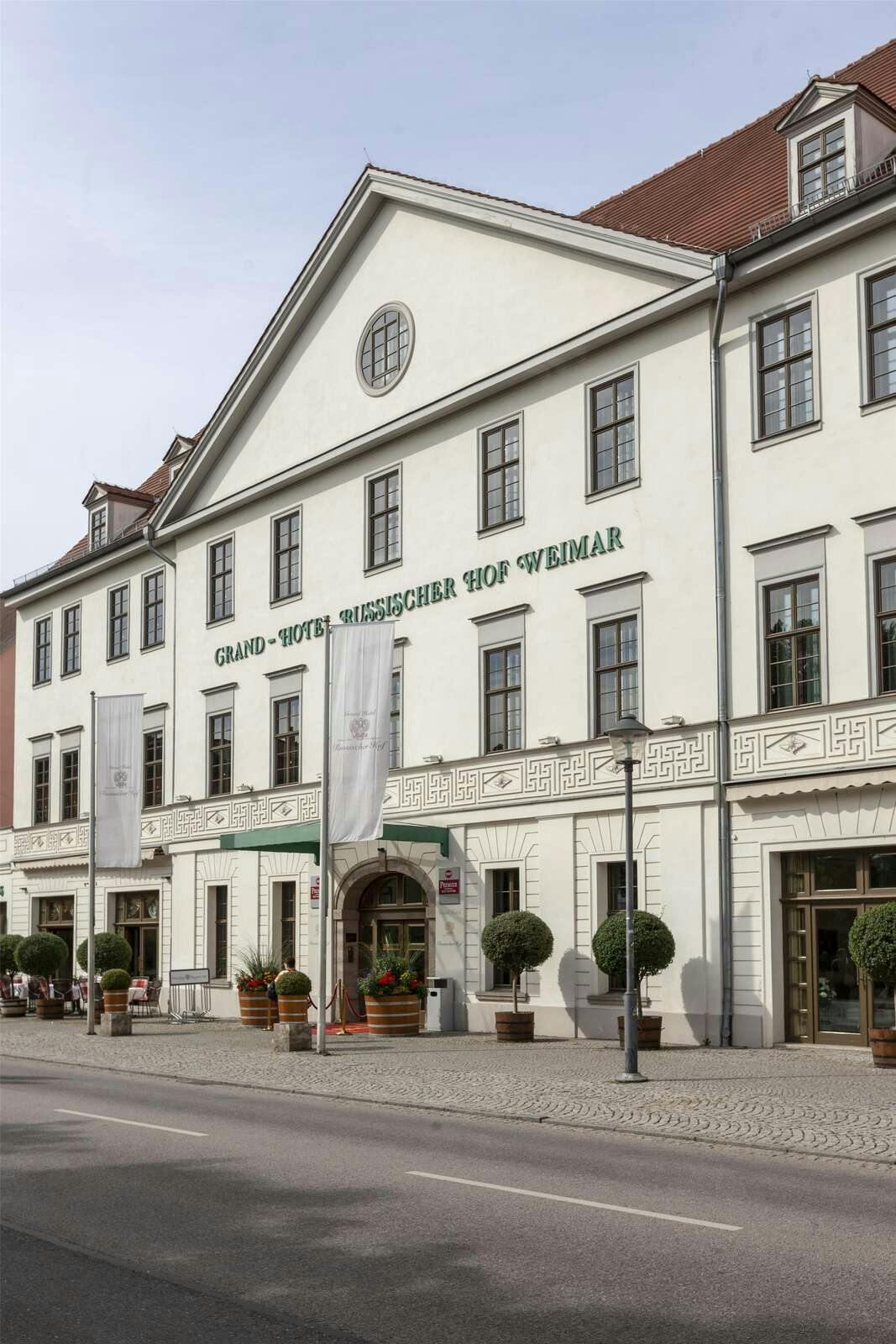 Hotel Best Western Premier Grand Hotel Russischer Hof photo 5