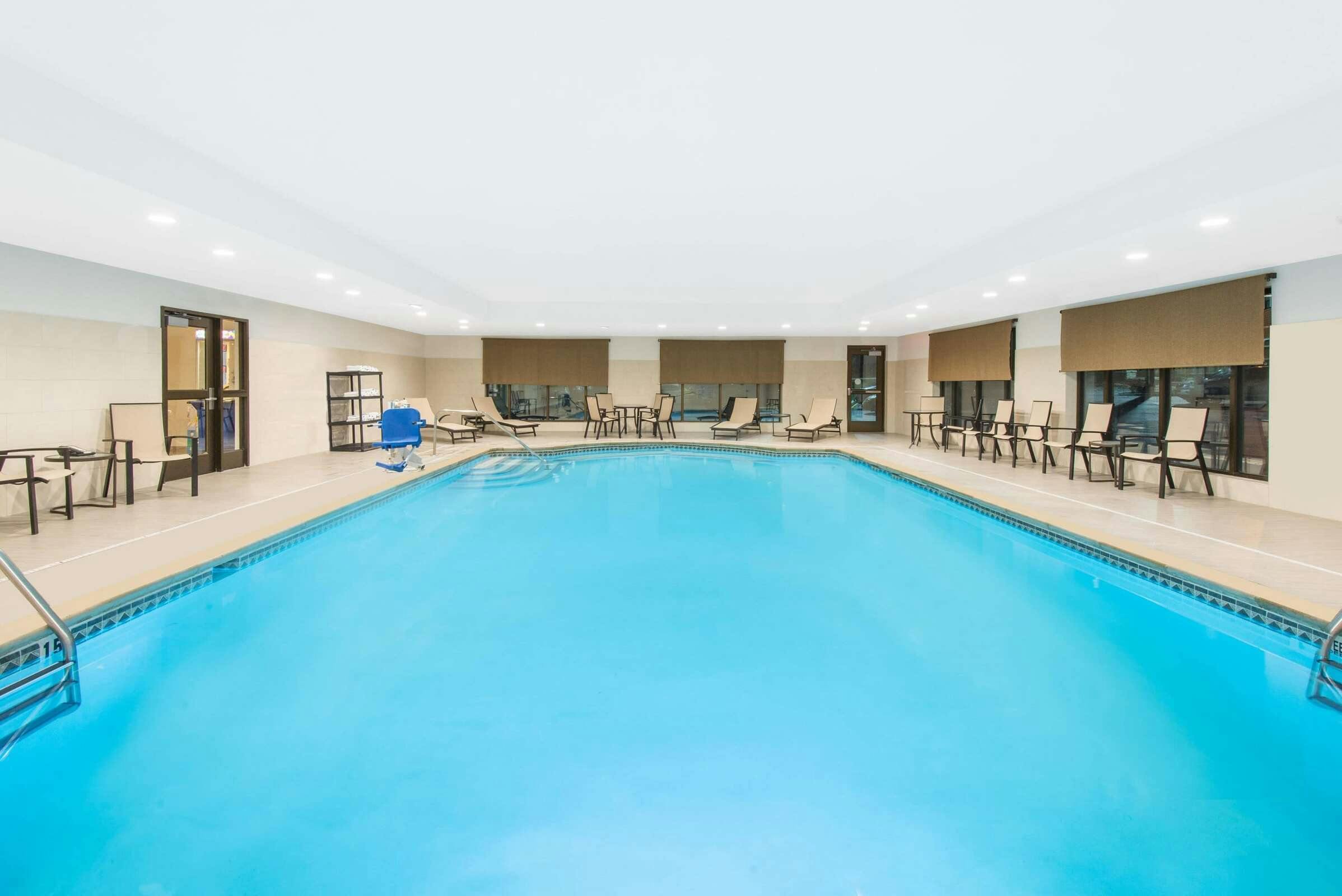 Hotel Wingate Niagara Falls photo 1