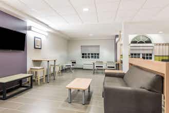 Hotel Microtel Beaver Falls photo 2