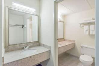 Hotel Baymont Inn Suites Kokomo photo 5