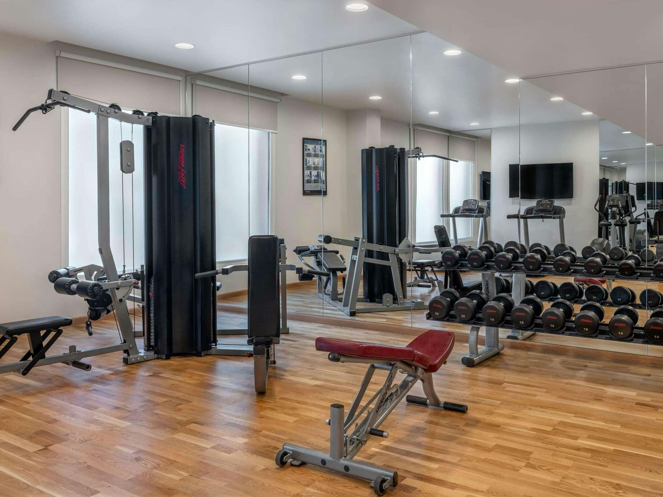 Hotel IBIS STYLES DRAGON MART photo 2