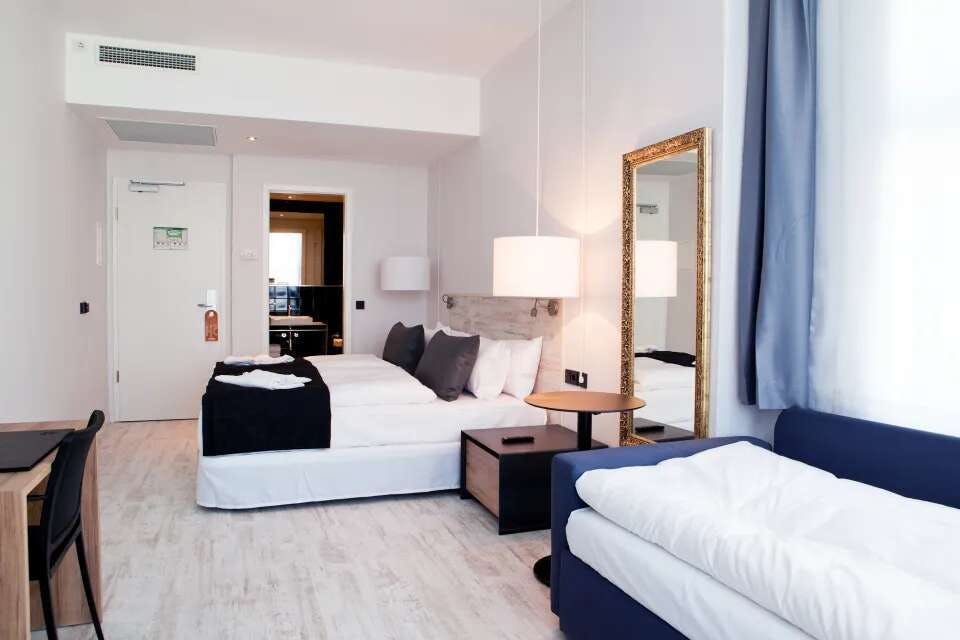 Hotel Catalonia Berlin Mitte photo 5