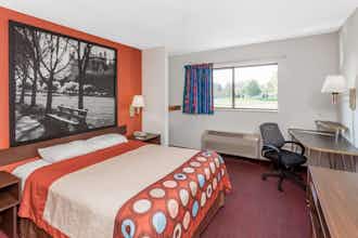 Hotel Super 8 Washington Peoria Are photo 1