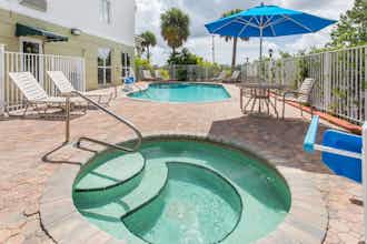 Hotel Days Inn/Stes Fort Pierce I-95 photo 2