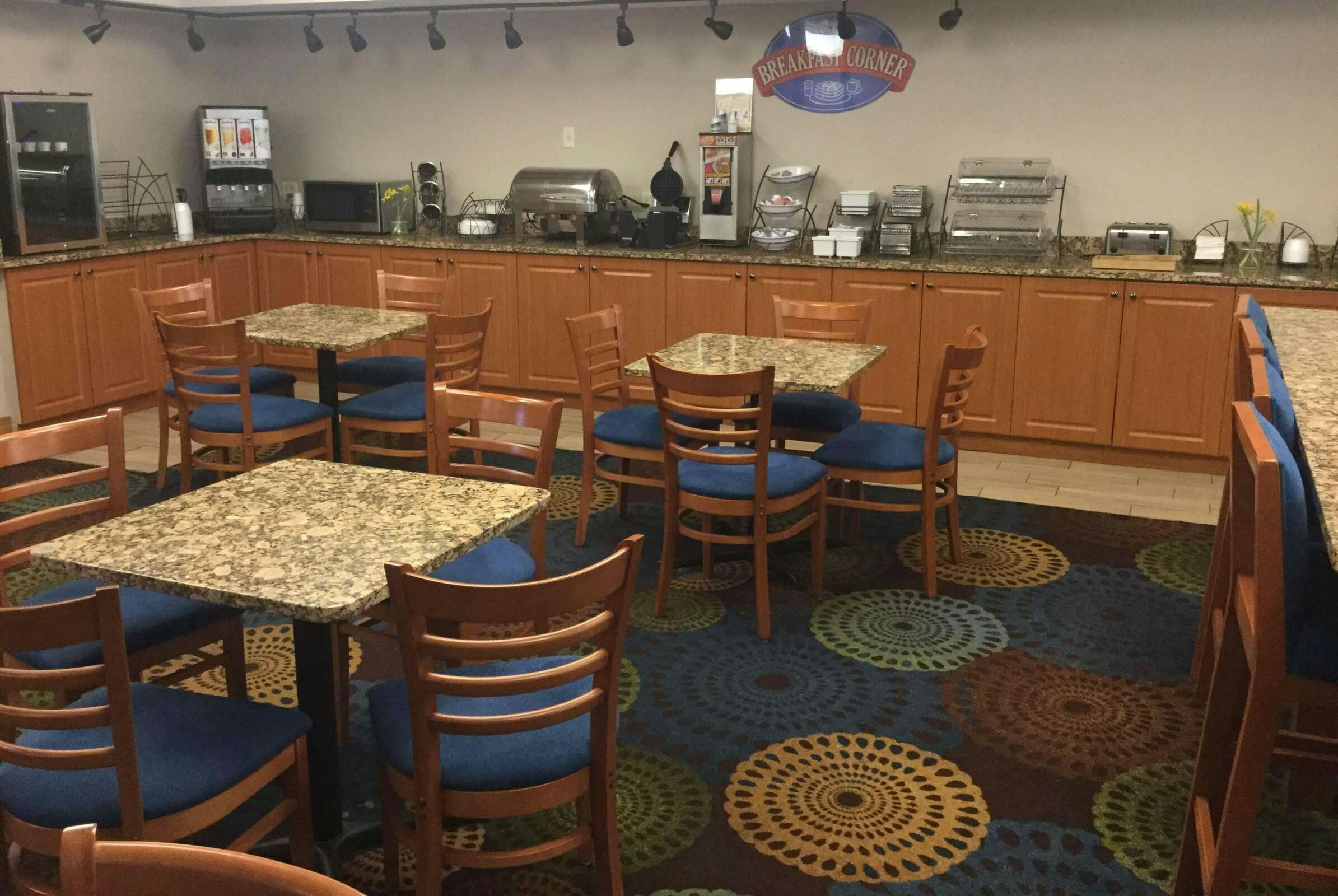 Hotel Baymont Mishawaka photo 1