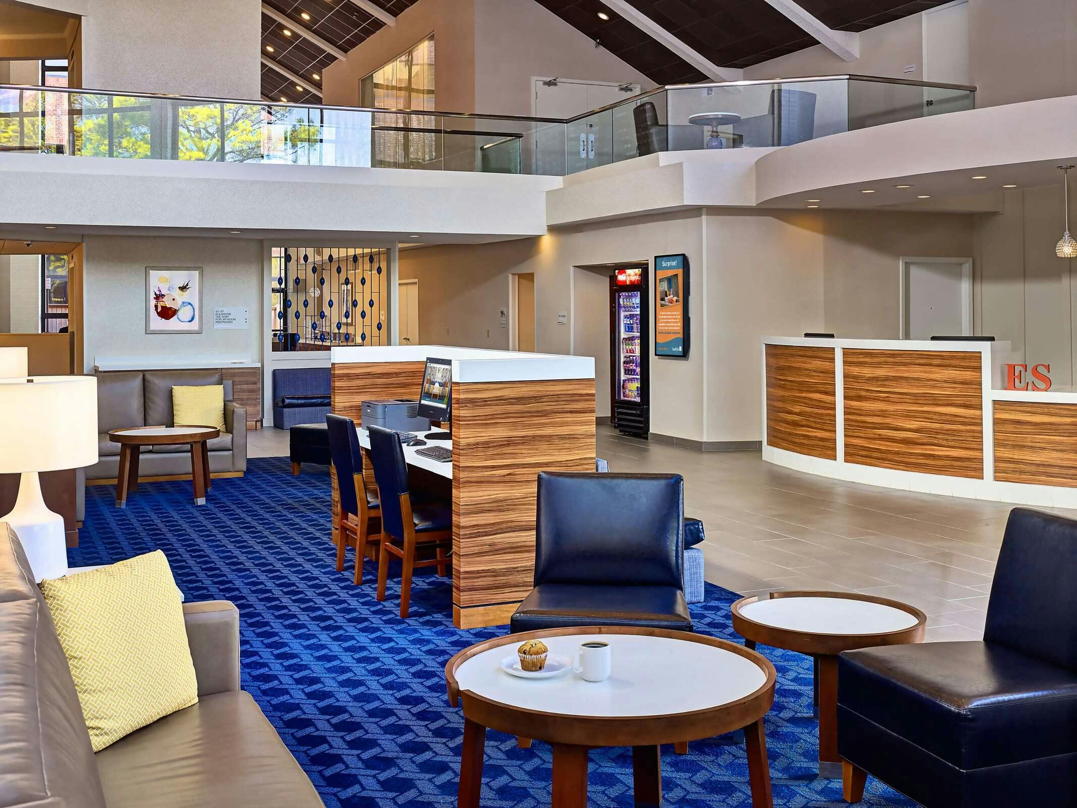 Hotel Sonesta Simply Suites Memphis East Poplar Pike photo 3