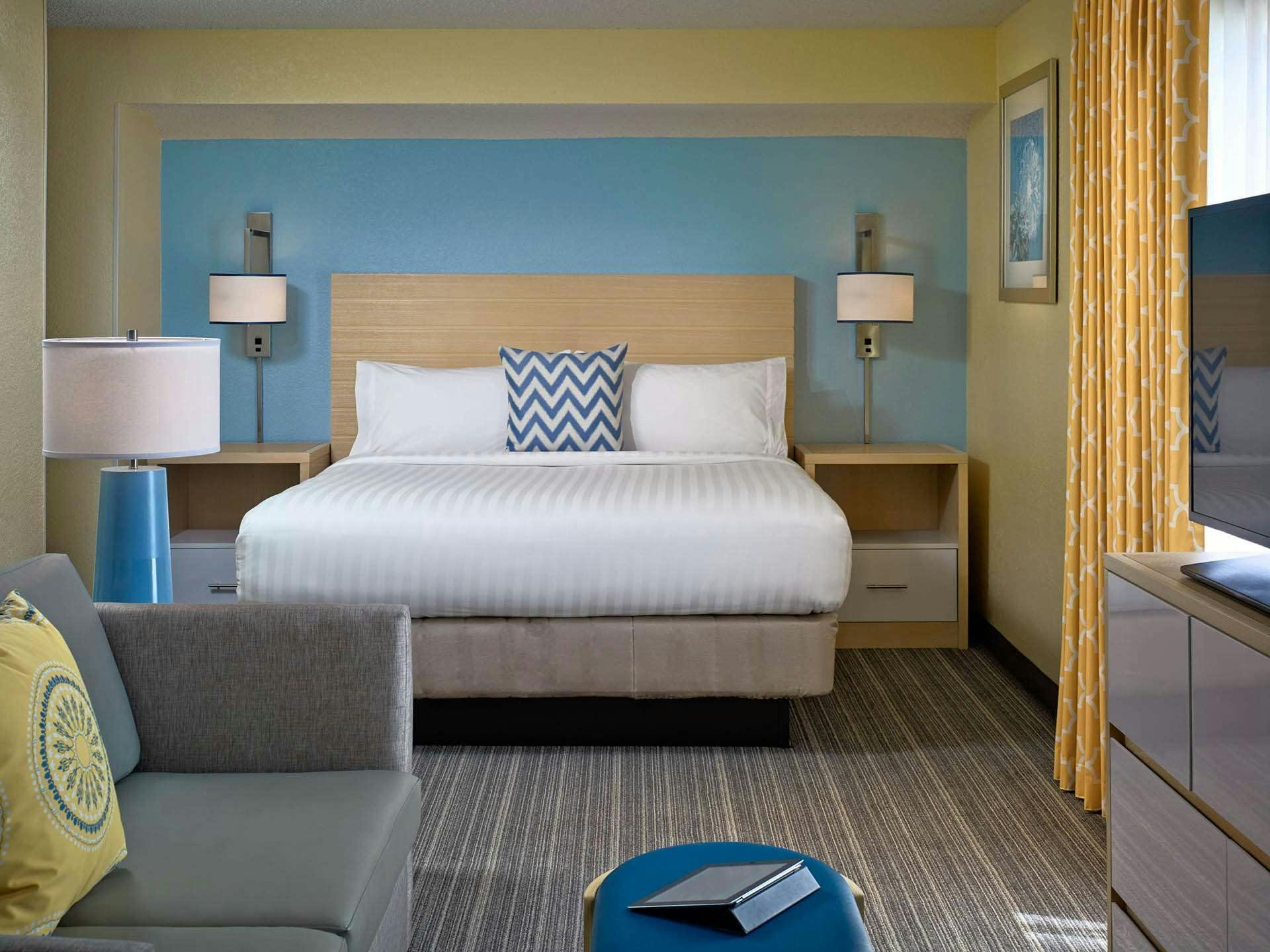 Hotel Sonesta Simply Suites Memphis East Poplar Pike photo 4
