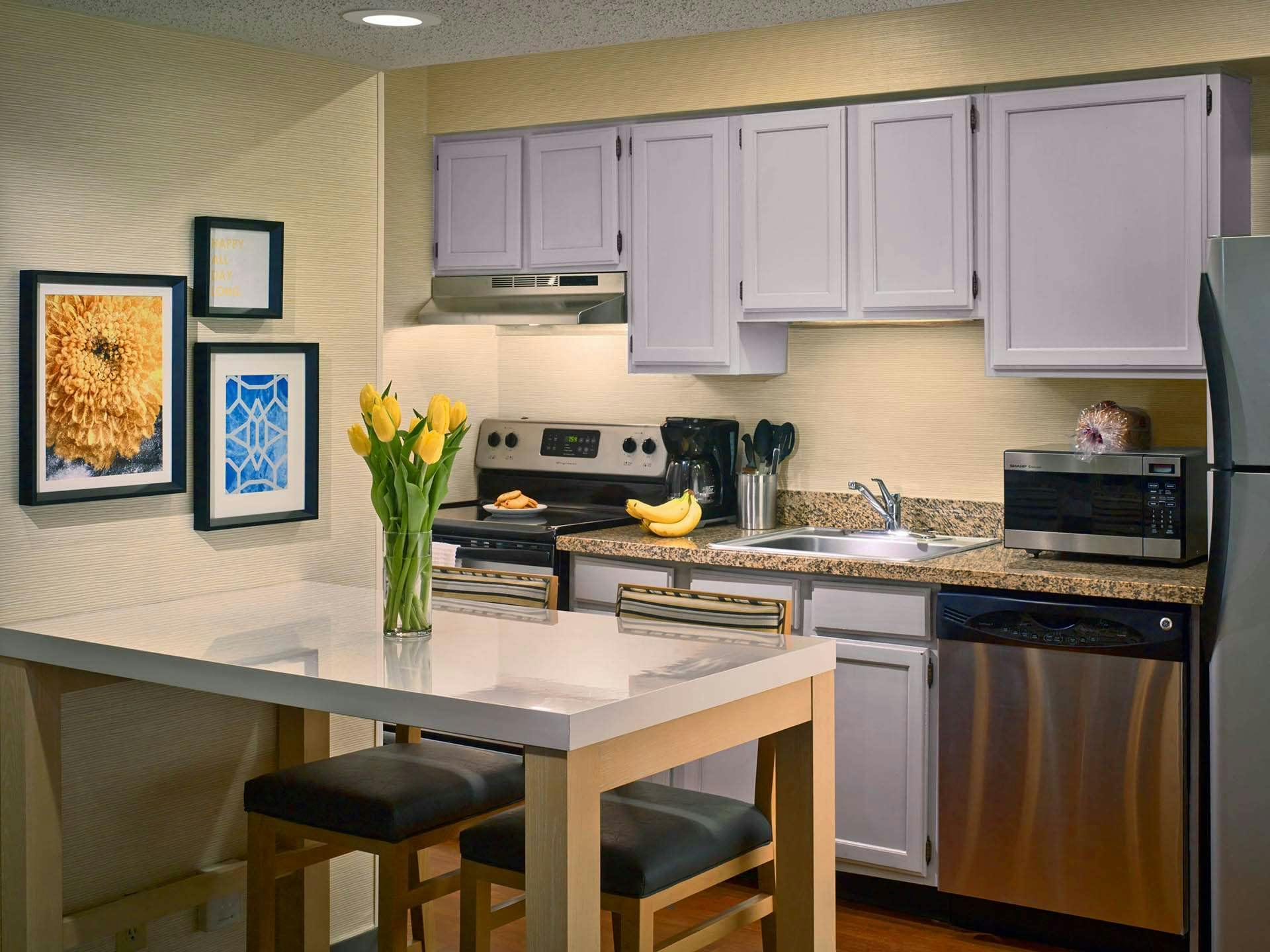 Hotel Sonesta Simply Suites Memphis East Poplar Pike photo 5