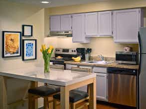 Hotel Sonesta Simply Suites Memphis East Poplar Pike photo 5