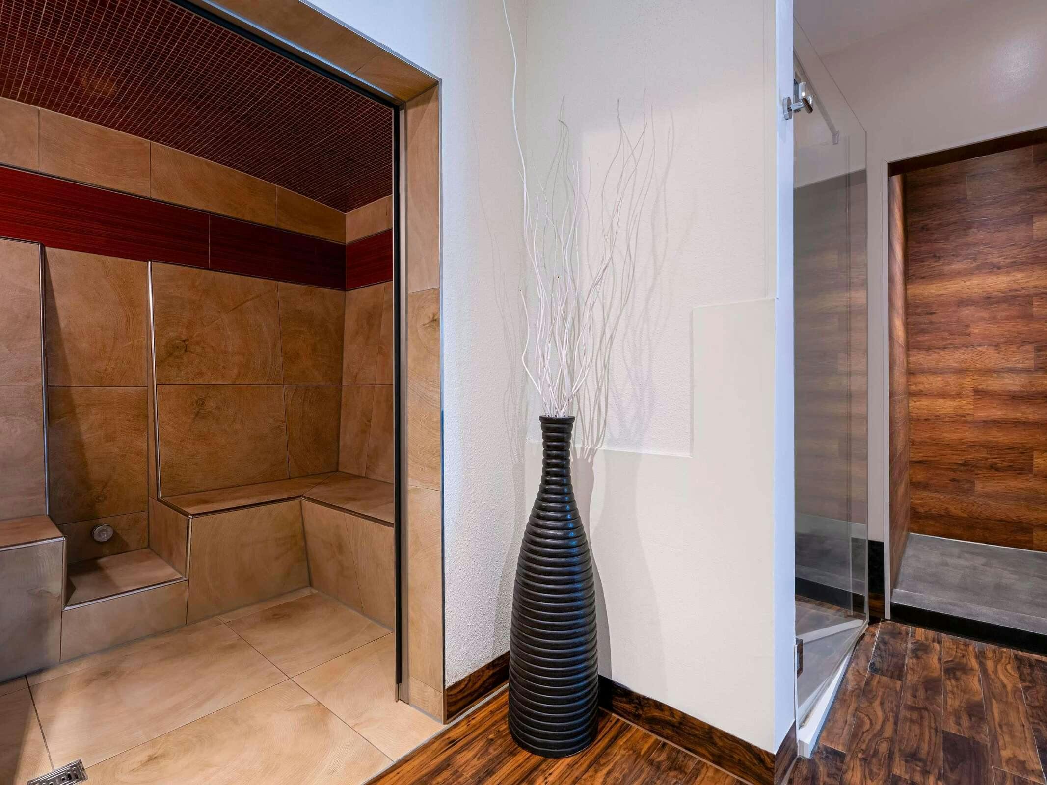 Hotel Mövenpick Hotel Nürnberg Airport photo 1