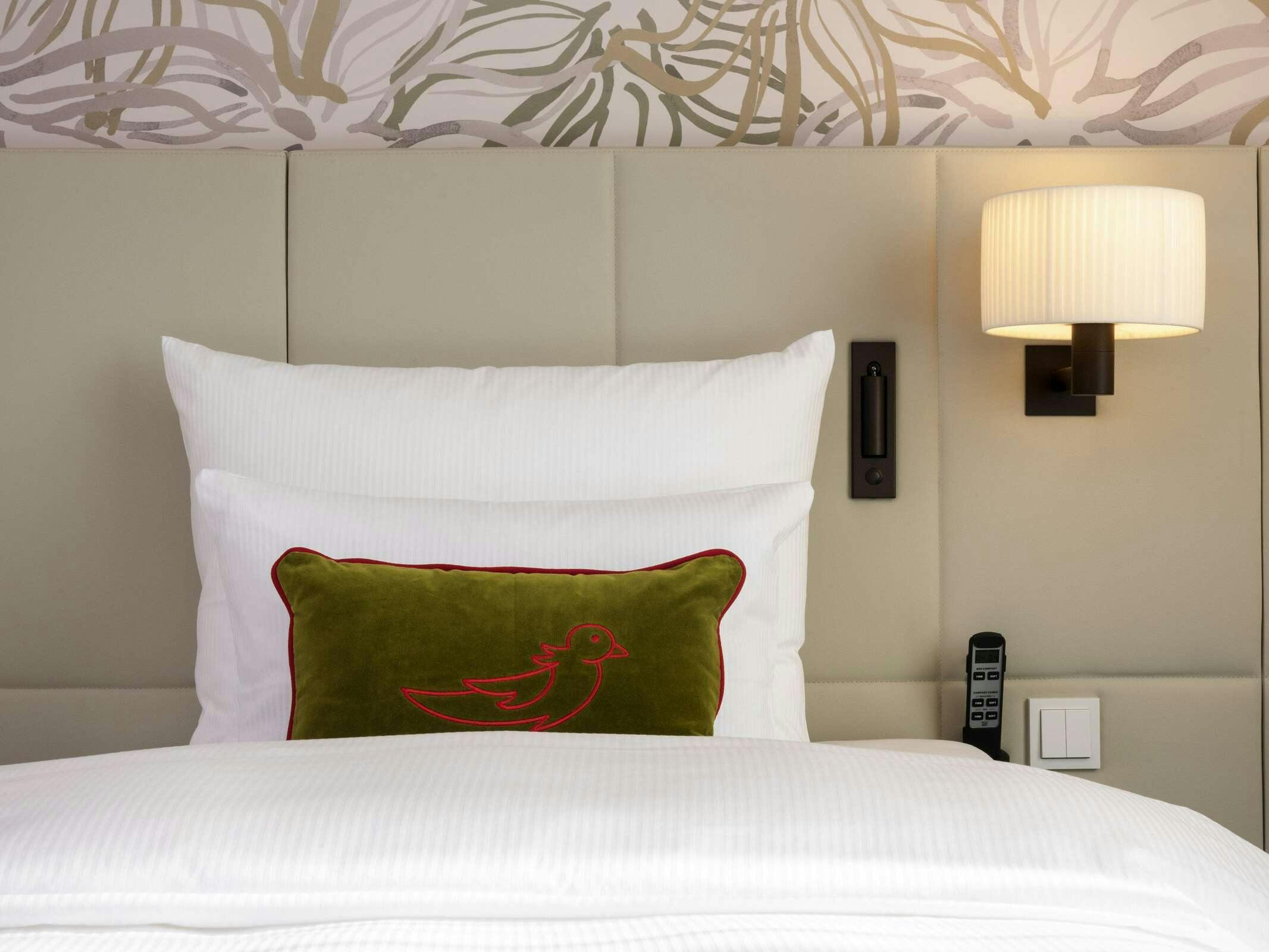 Hotel Mövenpick Hotel Stuttgart Messe & Congress photo 4