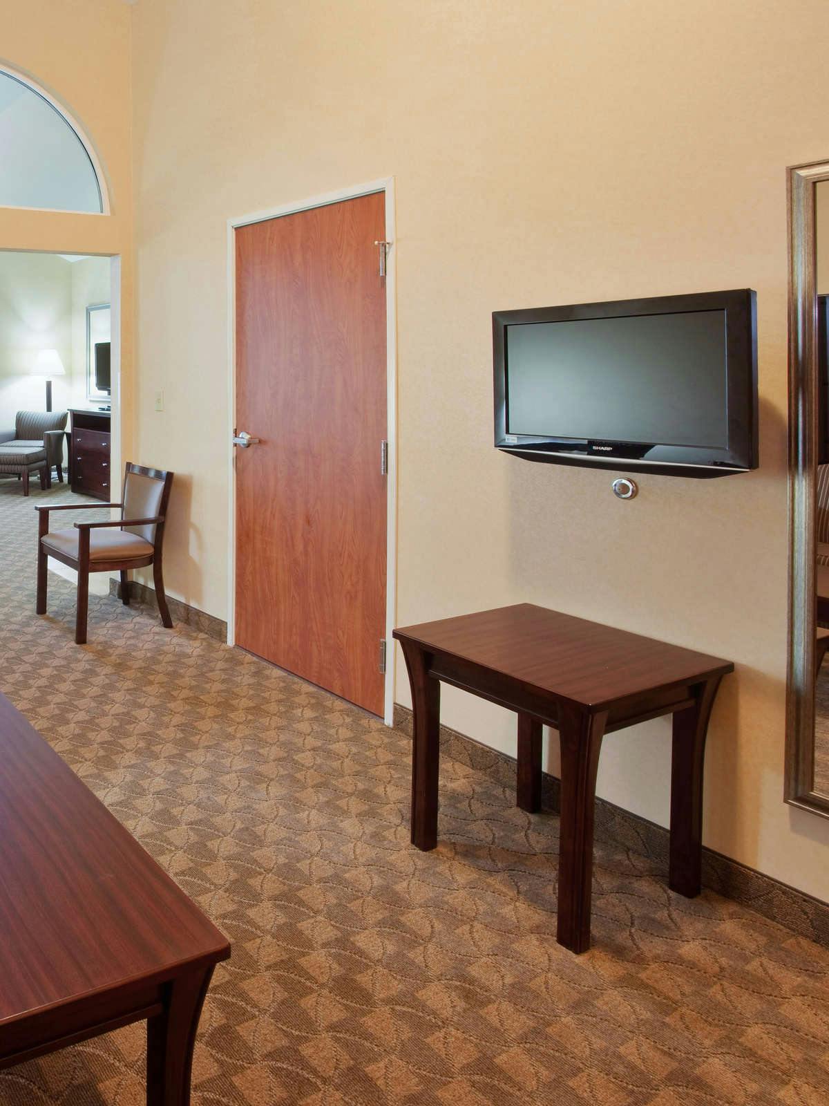 Hotel Holiday Inn Express Hotel & Suites Oroville Lake photo 2