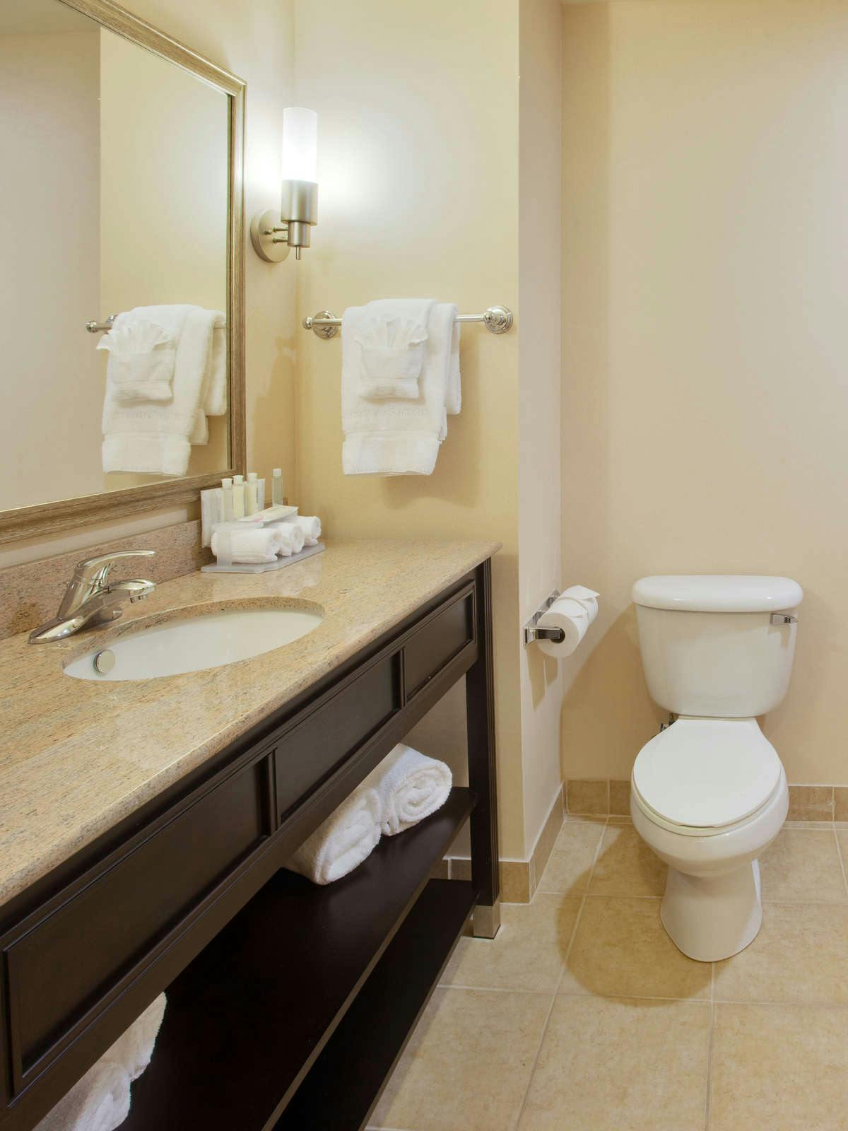 Hotel Holiday Inn Express Hotel & Suites Oroville Lake photo 3