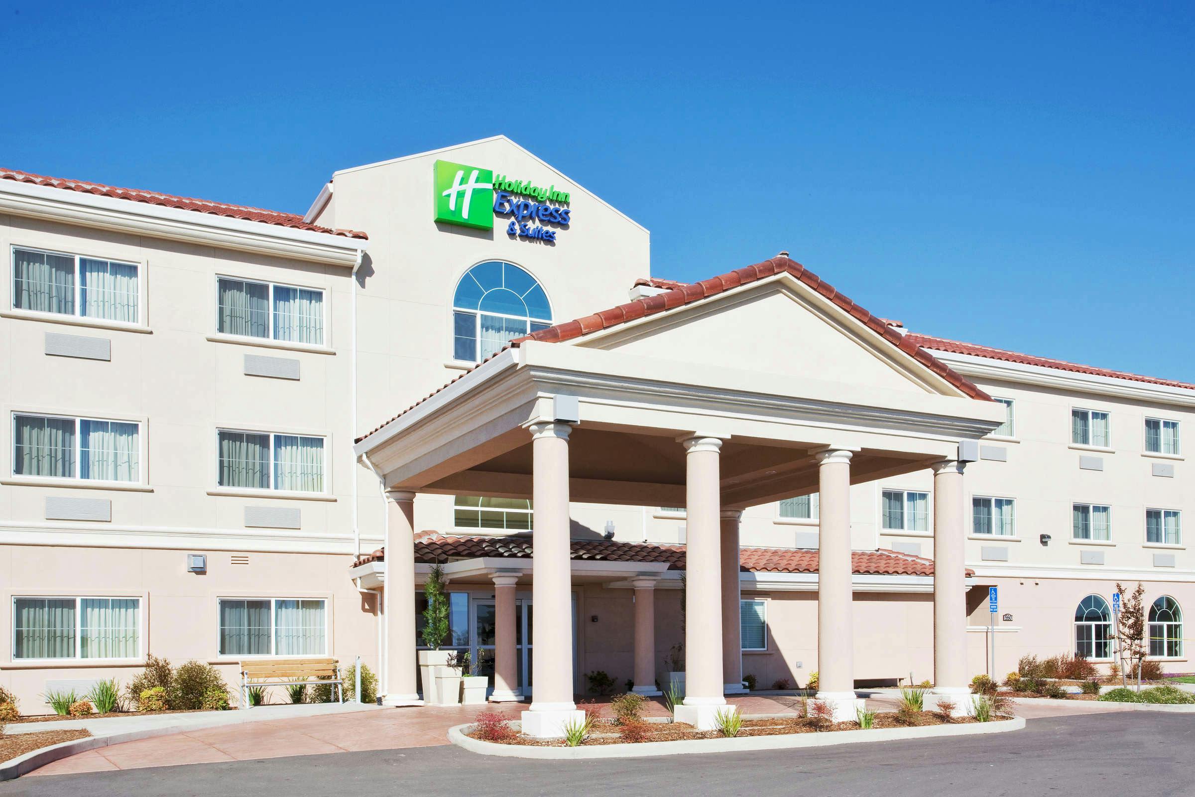 Holiday Inn Express Hotel & Suites Oroville Lake