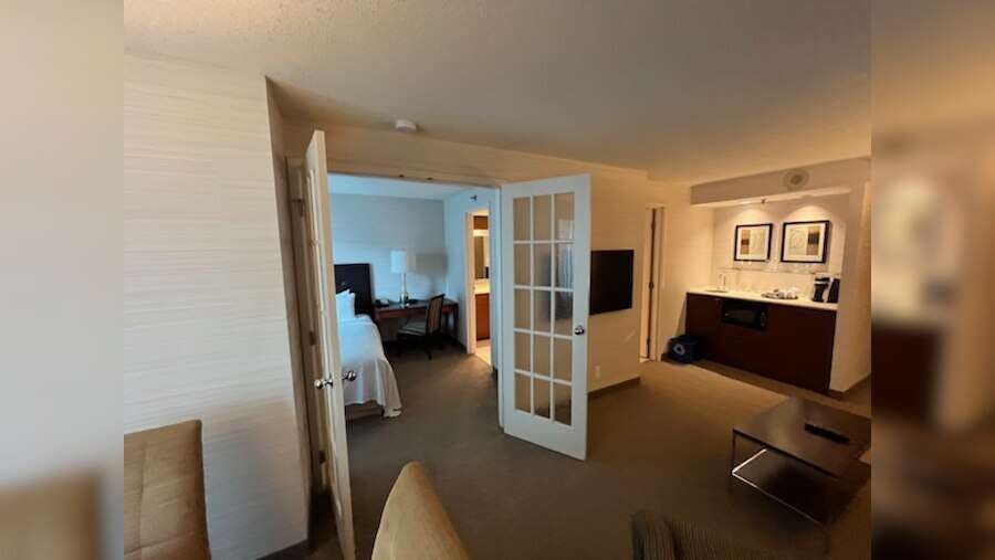 Hotel Cambridge Suites Hotel - Toronto photo 5