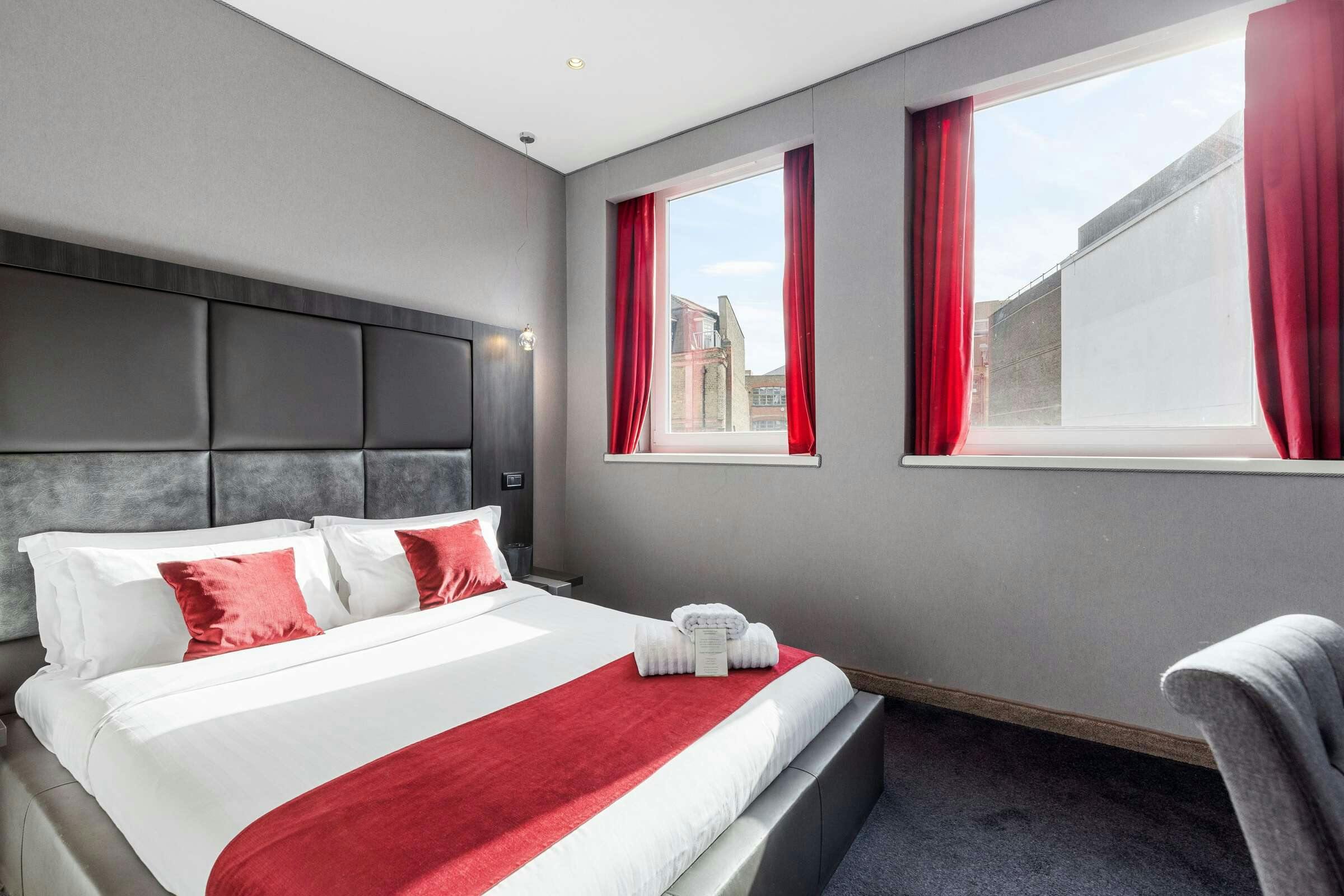 Hotel The Bryson Hotel photo 5