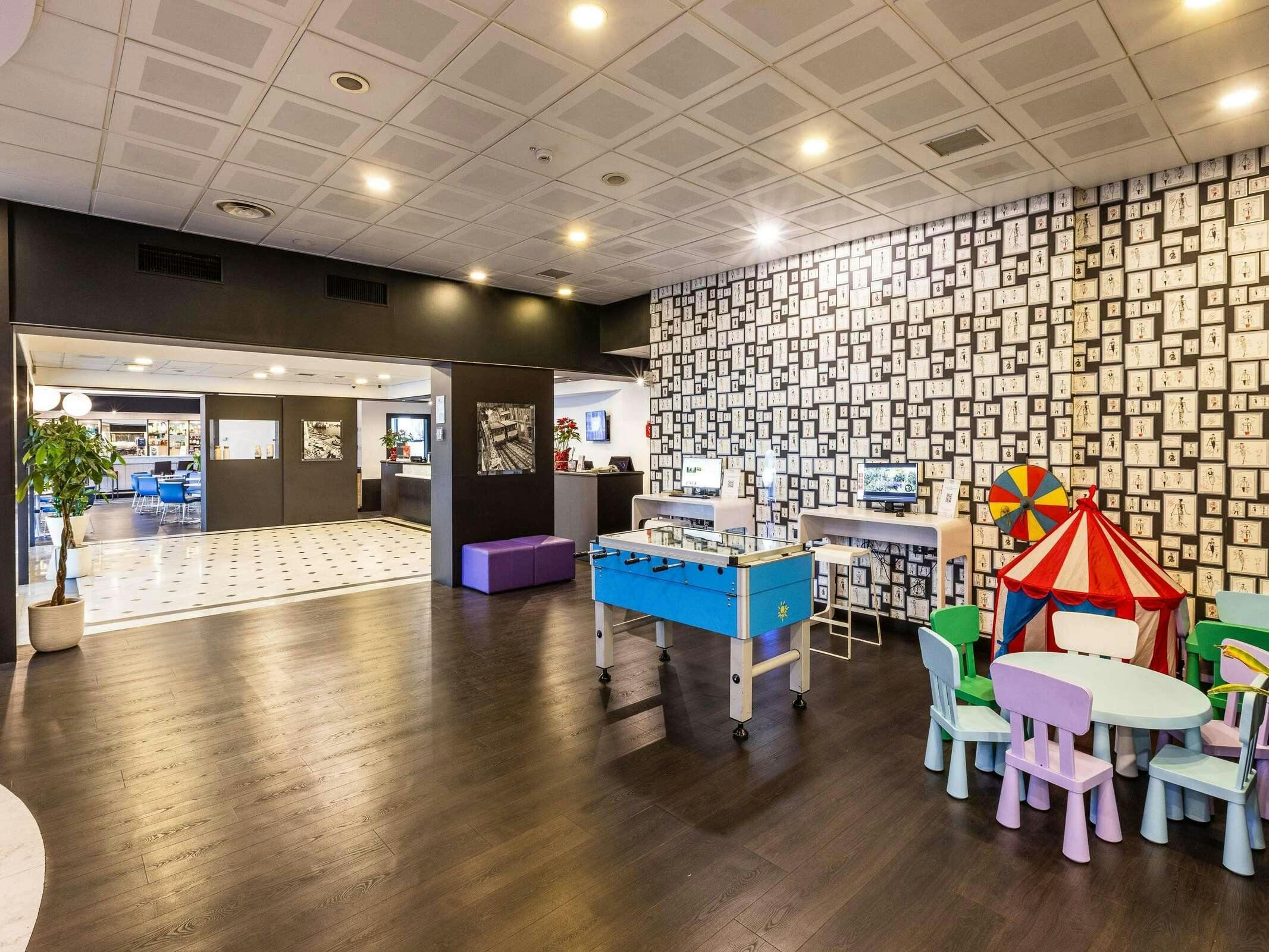 Hotel Novotel Genova City photo 2