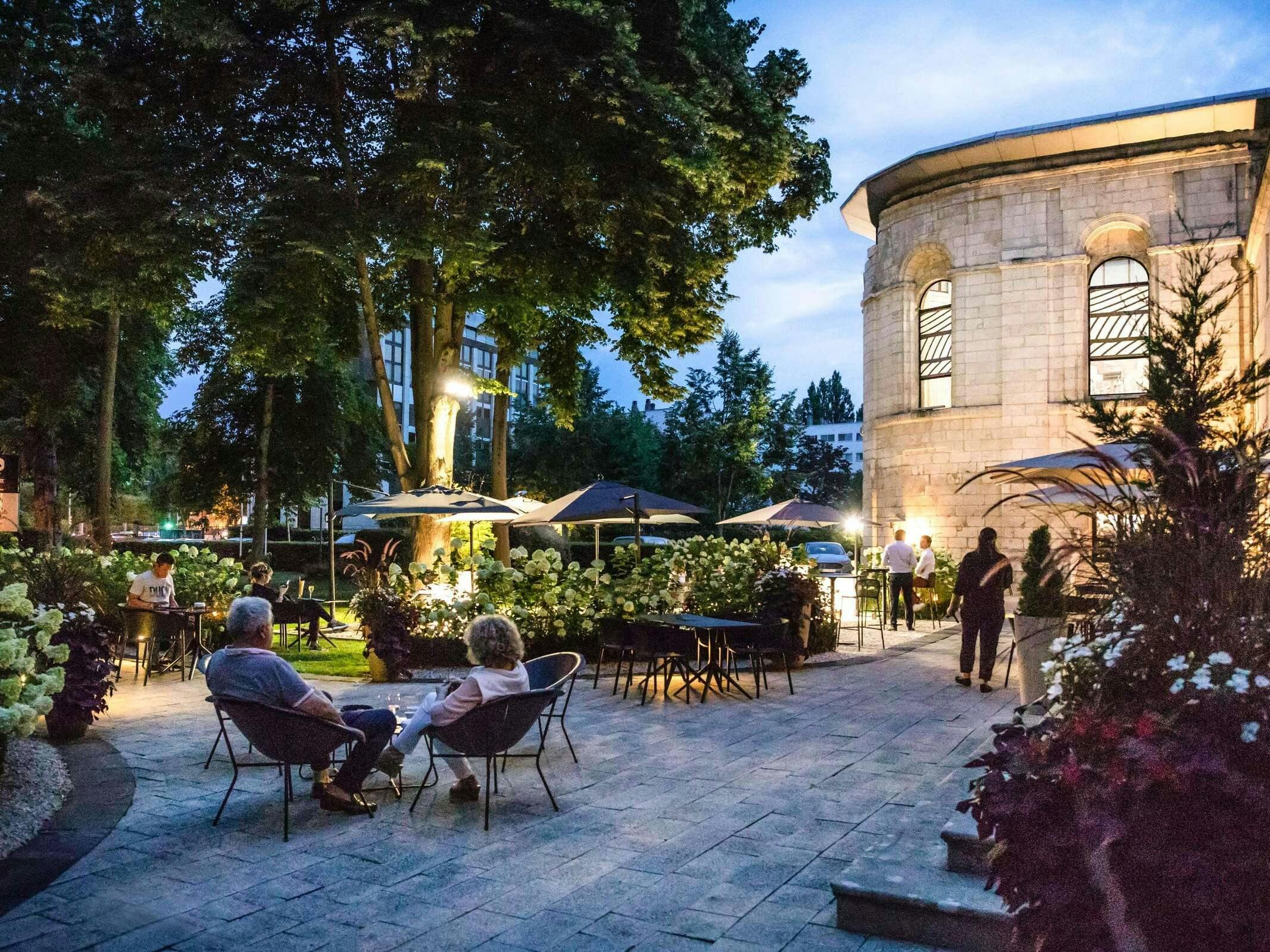 Hotel Hôtel De Bourbon Mercure Bourges photo 1