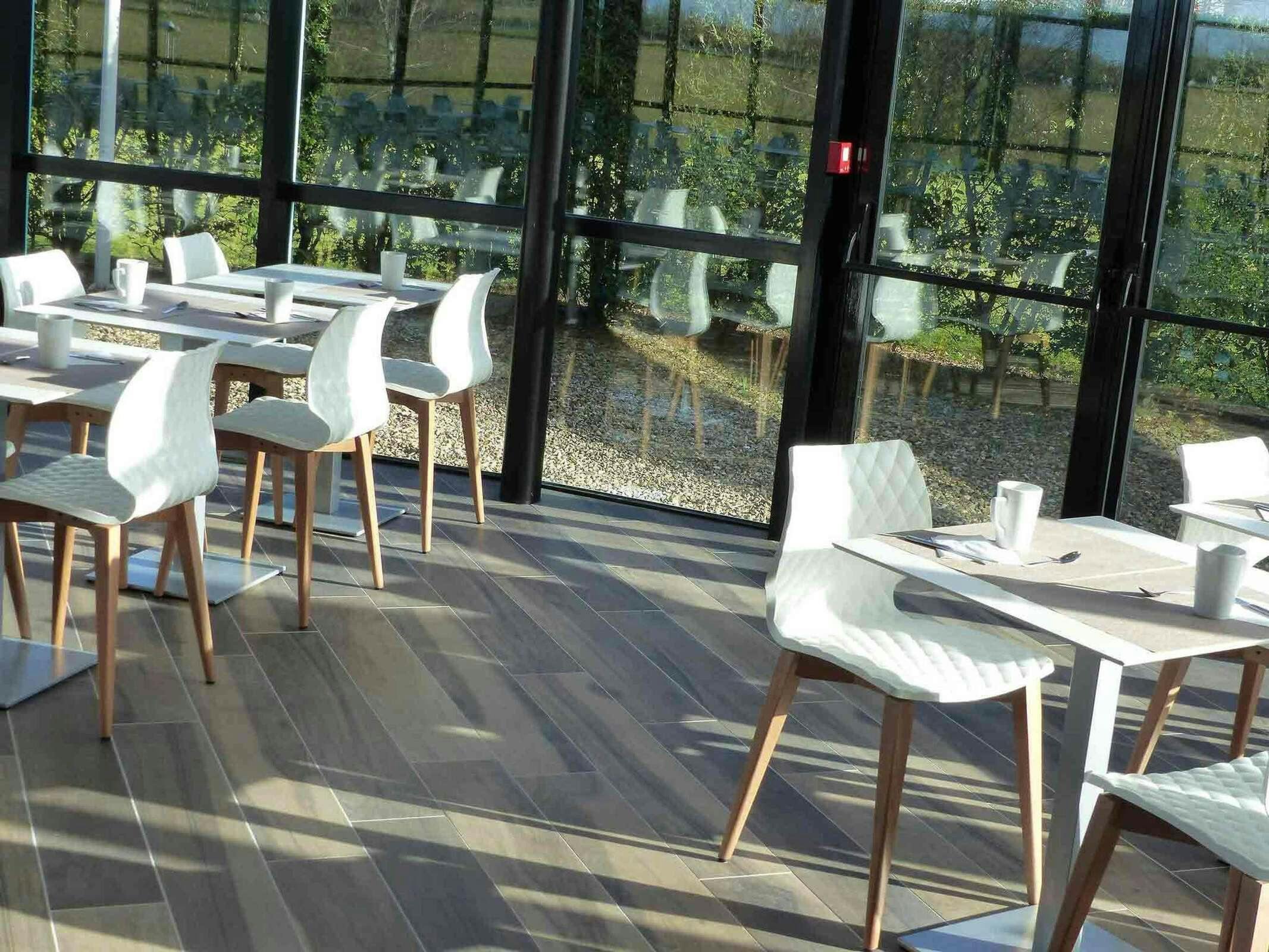 Hotel Hôtel Mercure Poitiers Site Du Futuroscope photo 5