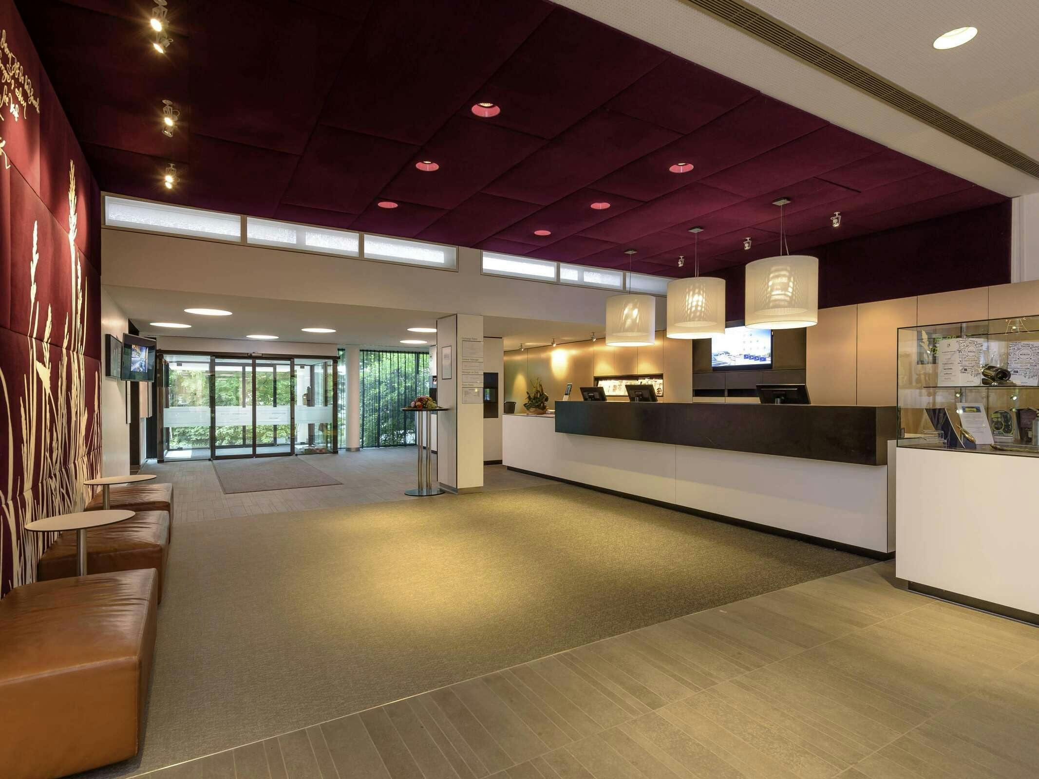 Hotel Congress Hotel Mercure Nuernberg An Der Messe photo 1