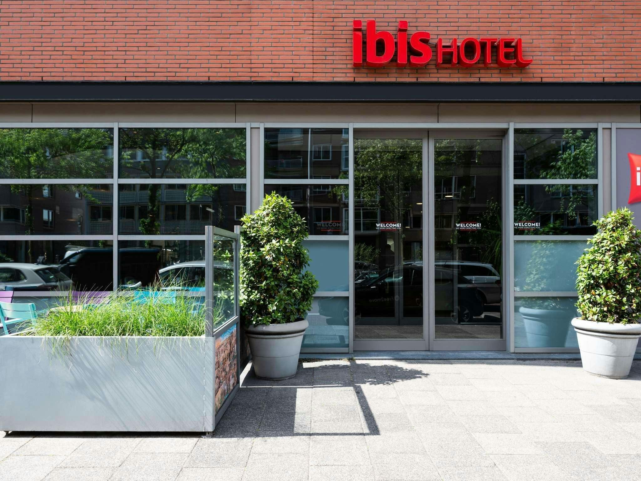 Hotel Ibis Amsterdam Centre Stopera photo 2